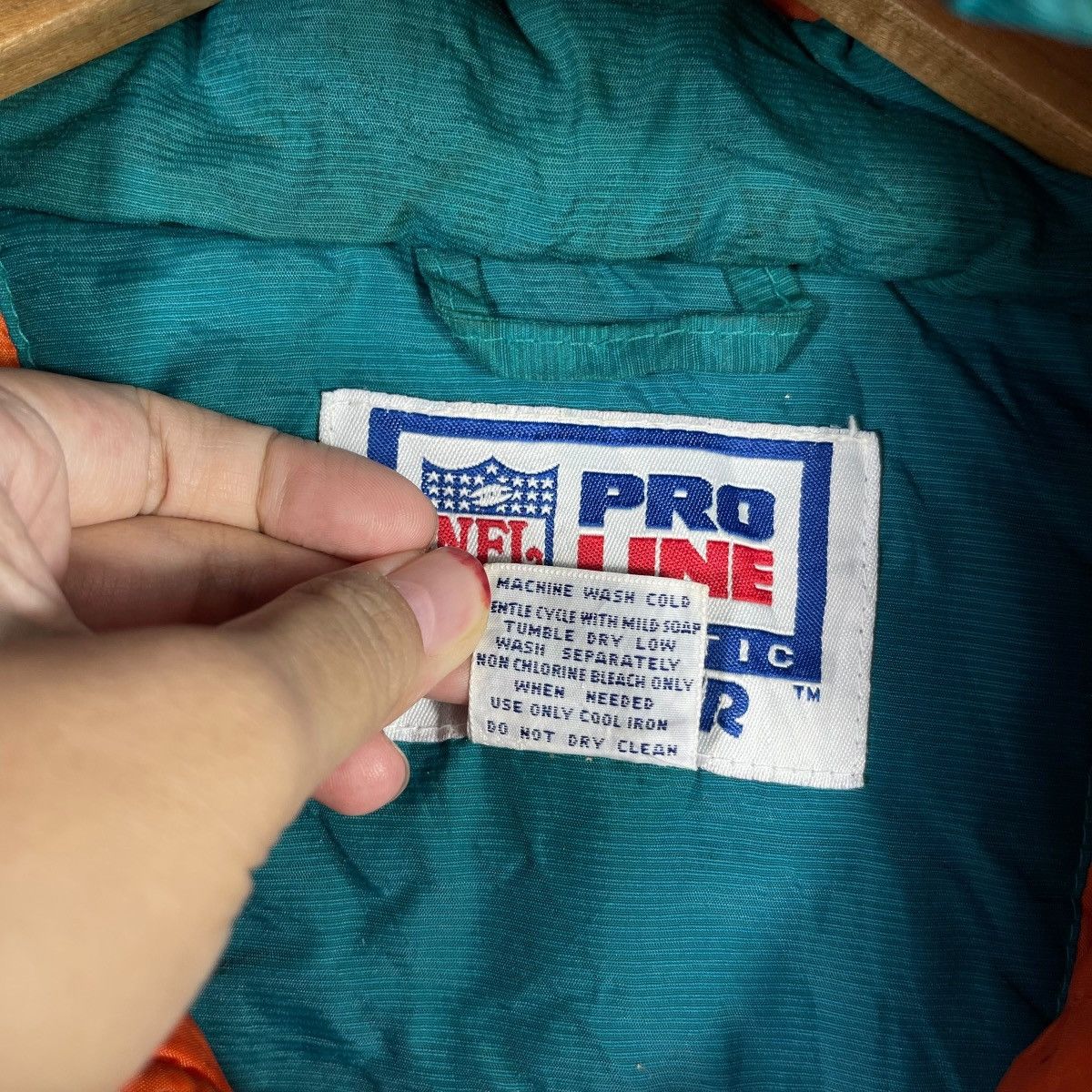 NFL Vintage 90s MIAMI DOLPHINS NFL Pro Line Pullover Jacket Size US XXL / EU 58 / 5 - 12 Thumbnail