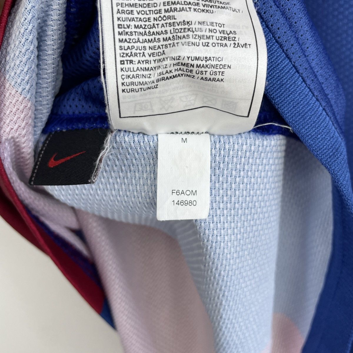 Nike Vintage Barcelona Home Jersey Nike Men Shirt 2006/2007 Size US M / EU 48-50 / 2 - 12 Thumbnail