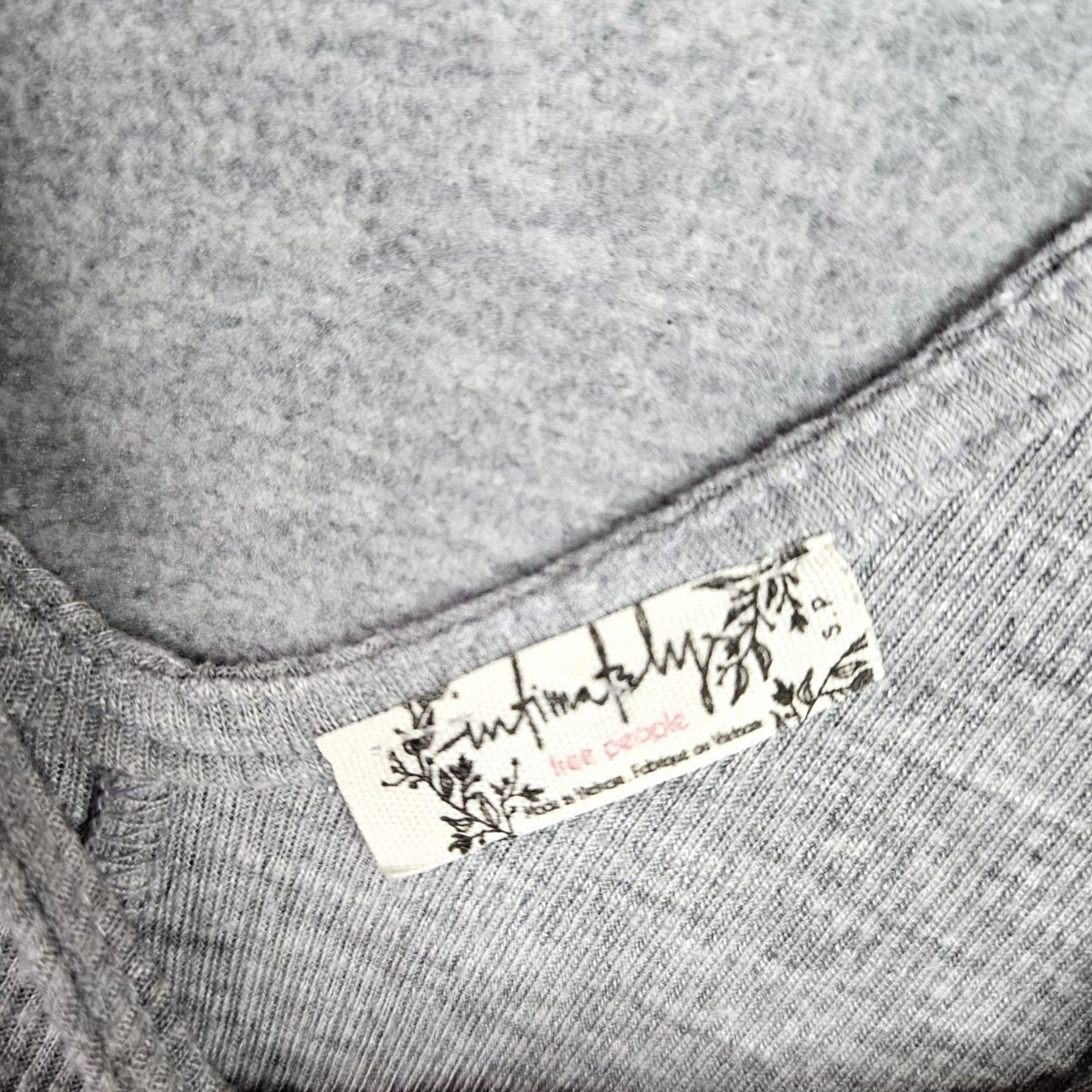 Free People Free People Tank Women’s Sleeveless Grey Cotton Blend V-Neck Sz S Basic Casual All Seasons Regular Shirt Womens Size S / US 4 / IT 40 - 5 Thumbnail