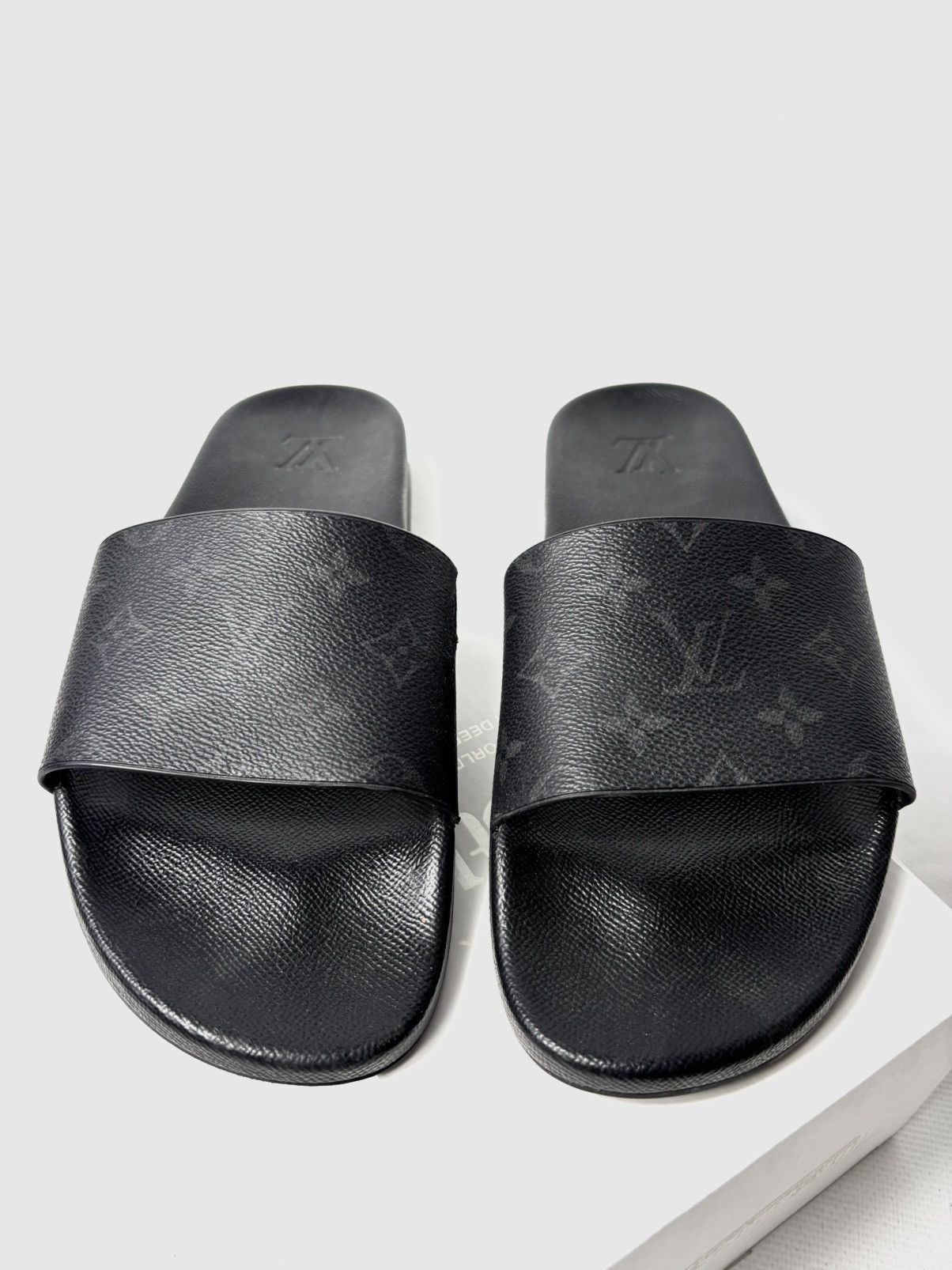 Pre-owned Louis Vuitton Eclipse Slippers In Black