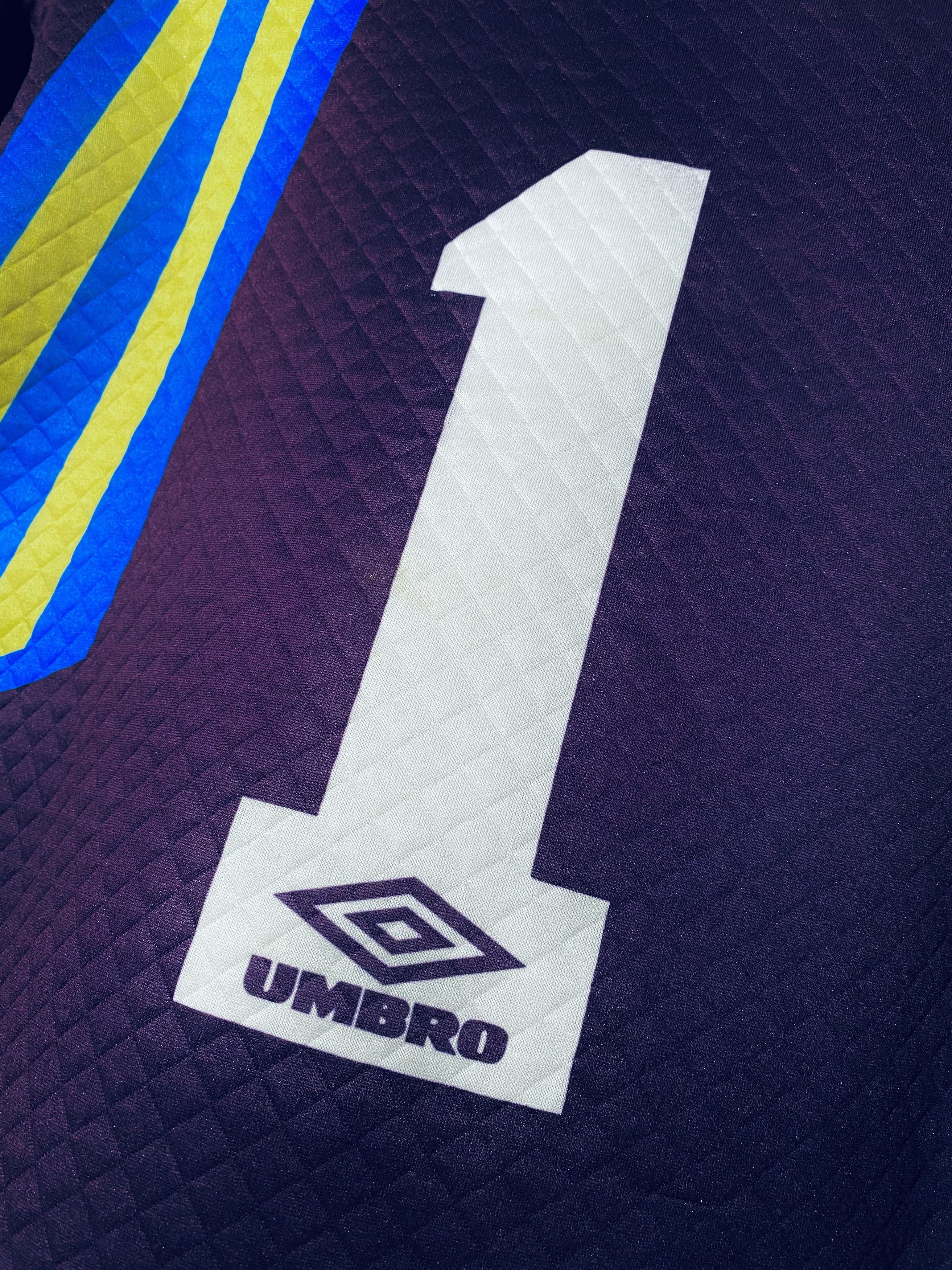Umbro Manchester United Goalkeeper Away Shirt Jersey 1992 - 1993 Size US S / EU 44-46 / 1 - 10 Thumbnail