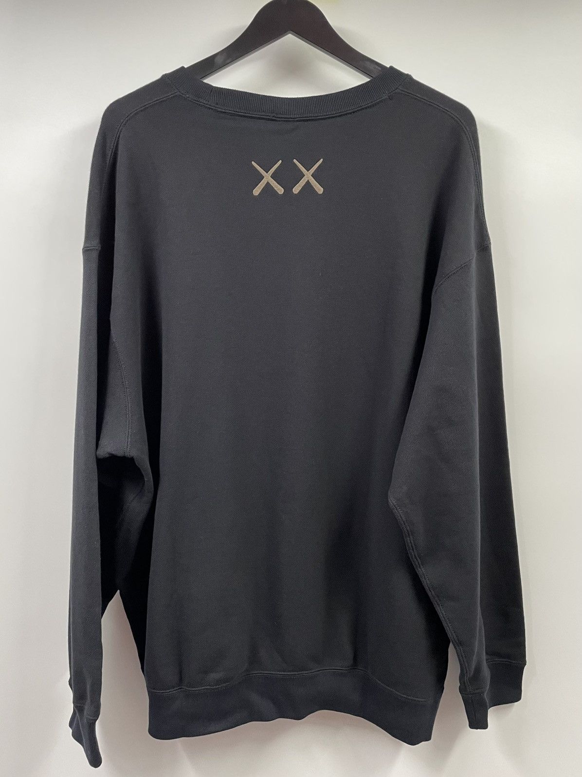 Kaws × Uniqlo 3XL Kaws x Uniqlo Black Long-sleeve Sweatshirt Size US XXL / EU 58 / 5 - 10 Thumbnail
