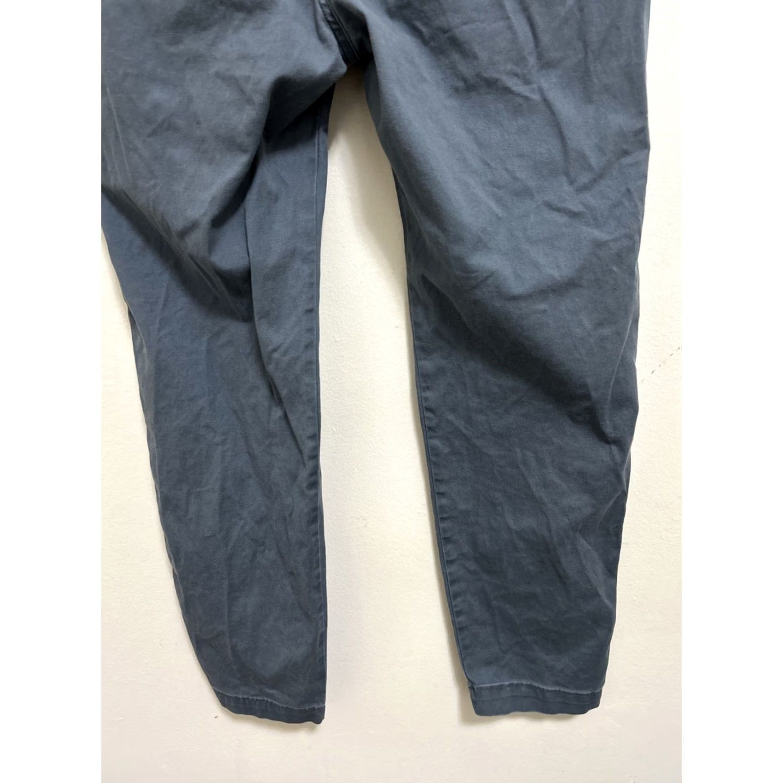 Levi's Levi's Pants Regular Chino Tapered 36x32 Blue Solid Pockets Zip Button Casual Mens Size US 36 / EU 52 - 6 Thumbnail