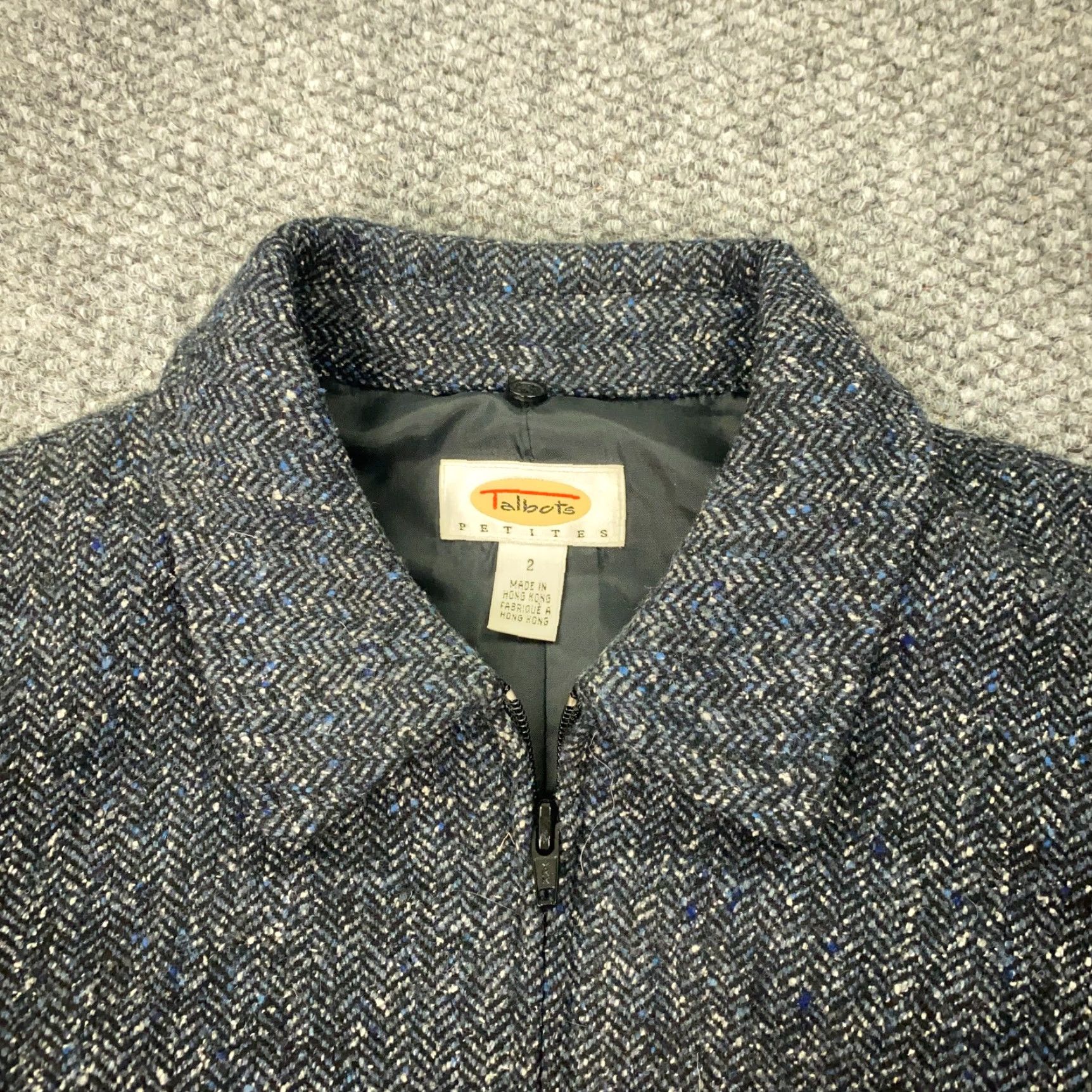 Talbots VINTAGE Talbots Petites Jacket Womens Size 2P Gray Herringbone Tweed Full Zip Wool Blend Lined Pockets 2P Womens Jacket 90s? Size XS / US 0-2 / IT 36-38 - 2 Thumbnail