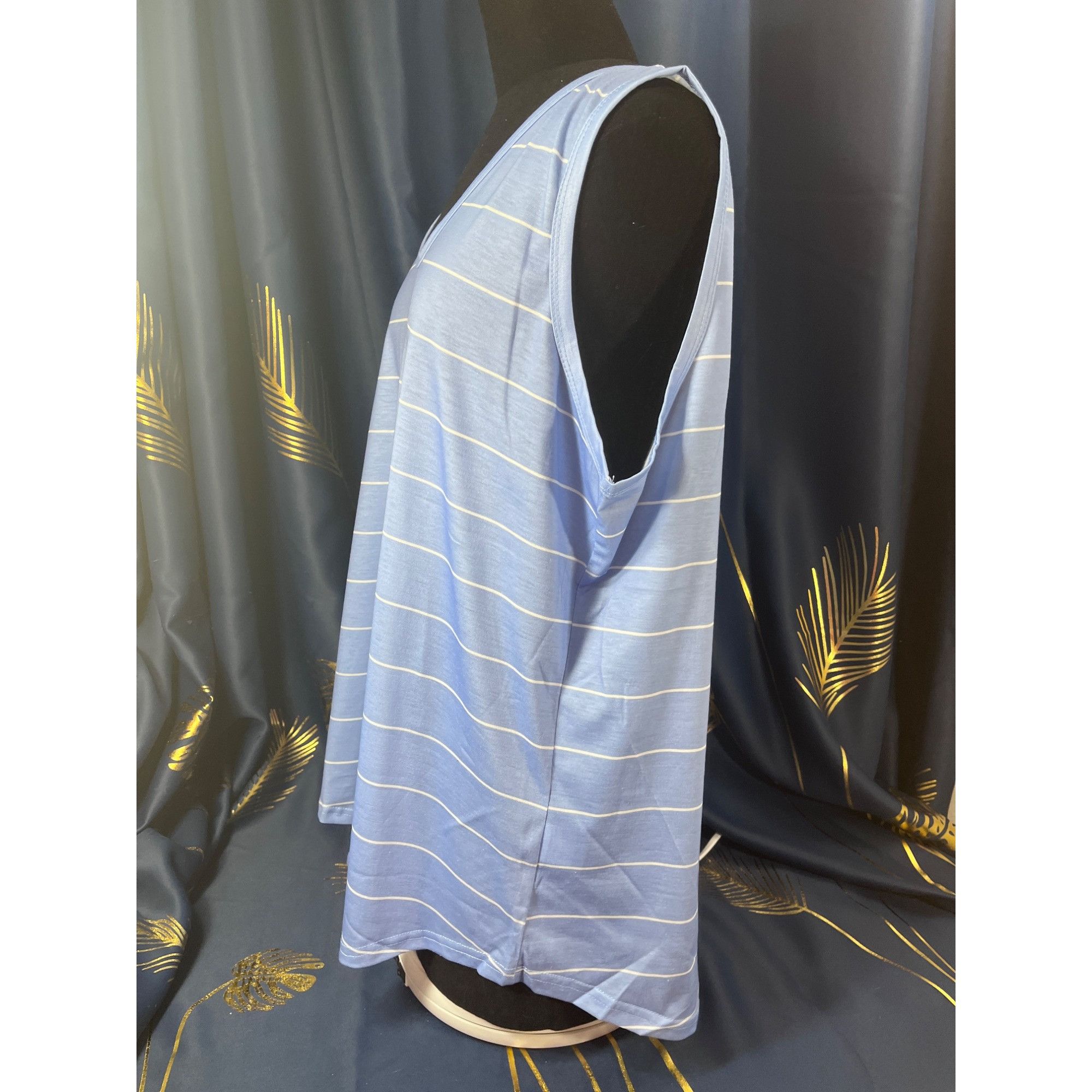 Other NWOT UNBRANDED WOMEN'S TANK TOP SIZE 2XL BLUE WITH WHITE STR Size XXL / US 16-18 / IT 52-54 - 4 Thumbnail