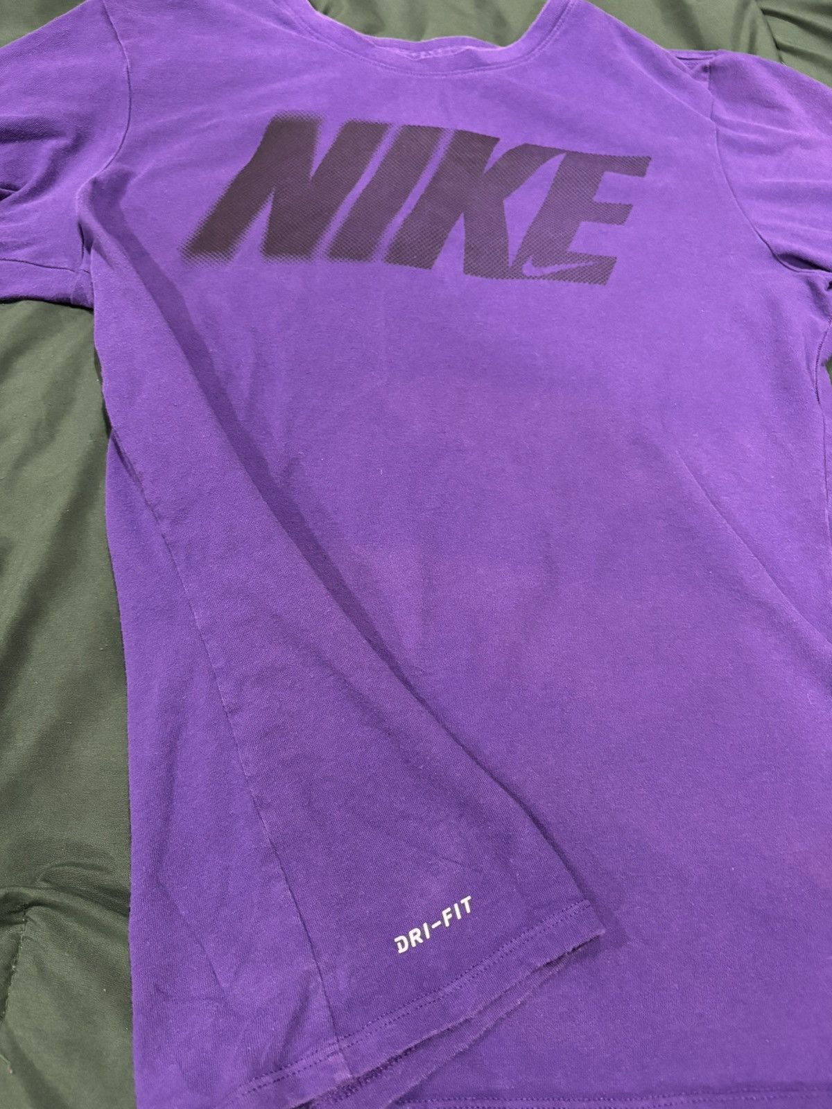 Nike Purple Nike Men’s Tshirt Size US L / EU 52-54 / 3 - 3 Thumbnail