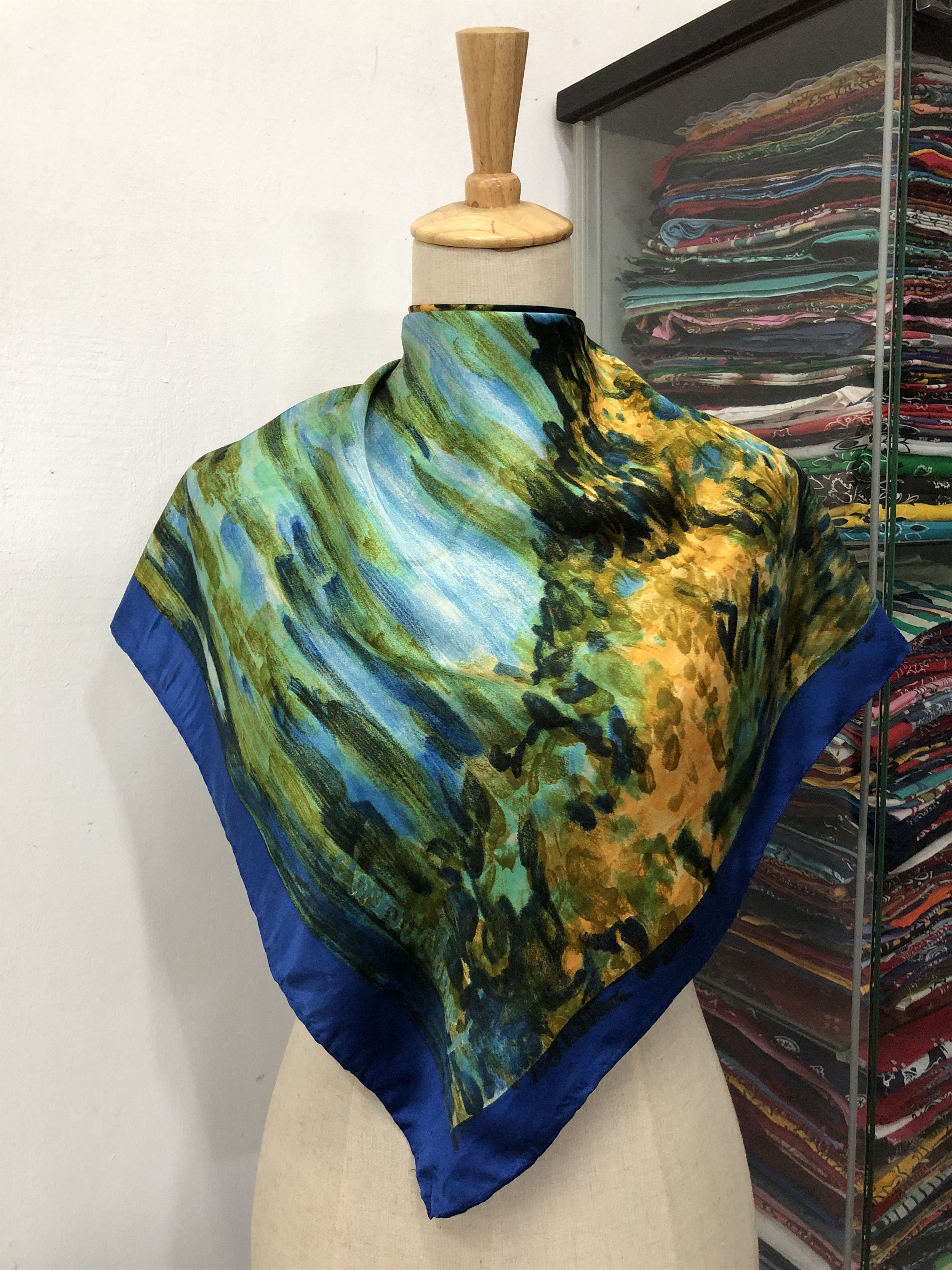 Vintage Vintage Silk Scarf Size ONE SIZE - 1 Thumbnail