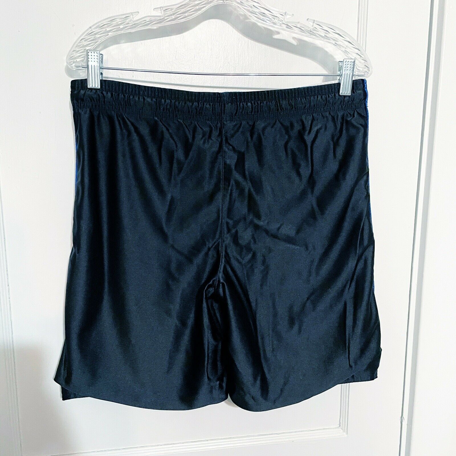 Nike Vintage Nike Basketball Reversible Shorts Size M Blue Black Size US 30 / EU 46 - 5 Thumbnail