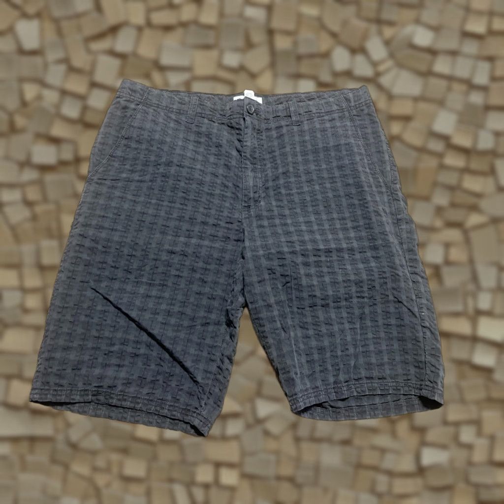 Calvin Klein Calvin Klein Shorts Mens's Size 36 Black Casual Shorts Pockets Size US 36 / EU 52 - 1 Thumbnail
