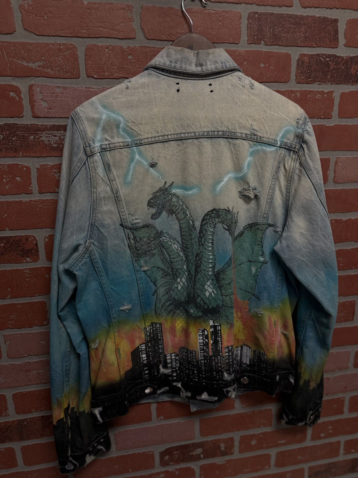 Amiri Amiri Distressed Denim Jacket “Dragon City” Size XL Size US XL / EU 56 / 4 - 5 Thumbnail