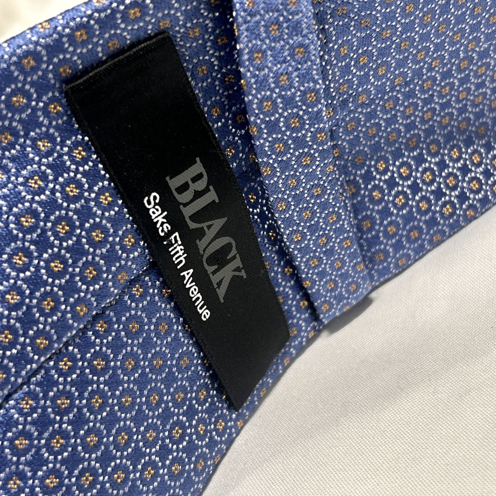 Saks Fifth Avenue Saks Fifth Avenue Silk Tie Mens Blue Neck Tie One Size MPN NA Colour Blue 100% Silk Tie Mens Blue Neon? Size ONE SIZE - 4 Thumbnail