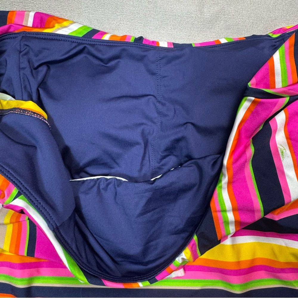 Trina Turk NWT New Trina Turk Ruffle Off Shoulder Swimsuit Top Only In Size M / US 6-8 / IT 42-44 - 7 Thumbnail