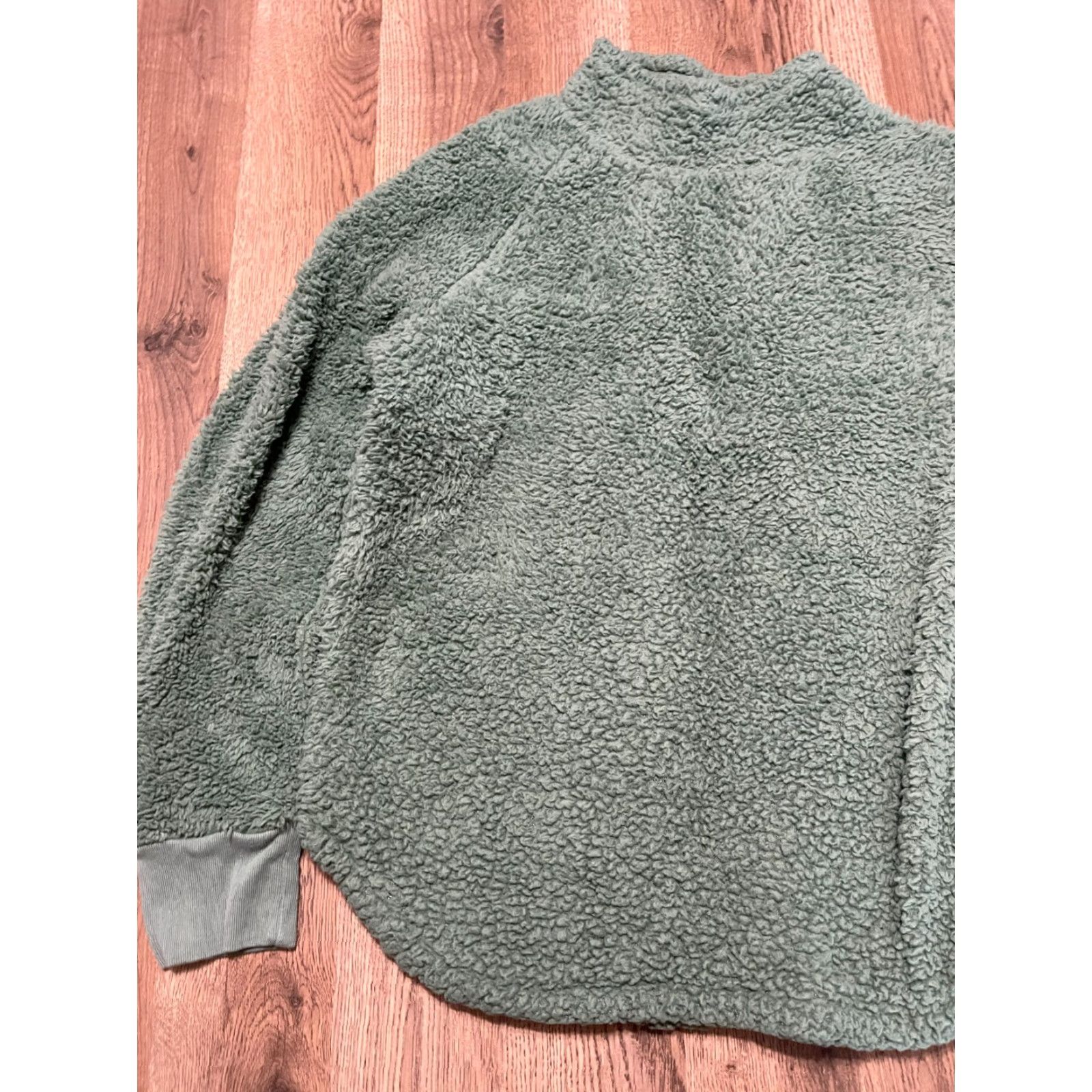 Vintage a.n.a Sweater Women's Size Medium Green Sherpa Pullover Crew Neck Knit Casual Regular Vintage? No — (note: vintage: No) Size M / US 6-8 / IT 42-44 - 3 Thumbnail