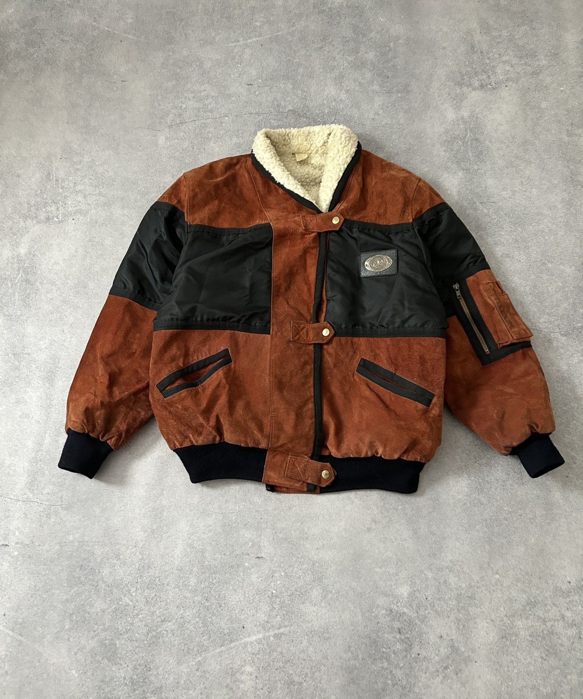 Genuine Leather Vintage Genuine Leather Navajo bombers jacket made in usa Size US L / EU 52-54 / 3 - 1 Thumbnail