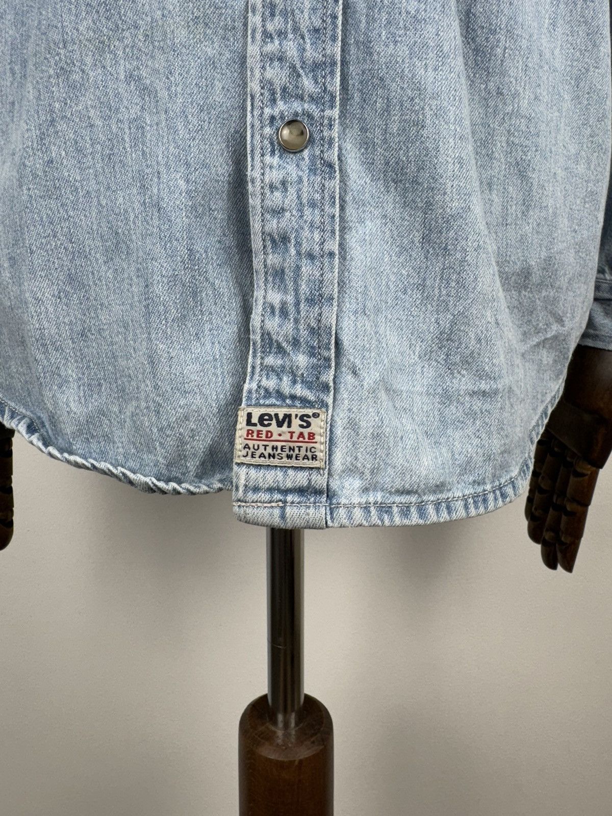 Levi's × Vintage Men’s Vintage Levi’s Long Sleeve Denim Shirt size S Size US S / EU 44-46 / 1 - 3 Thumbnail
