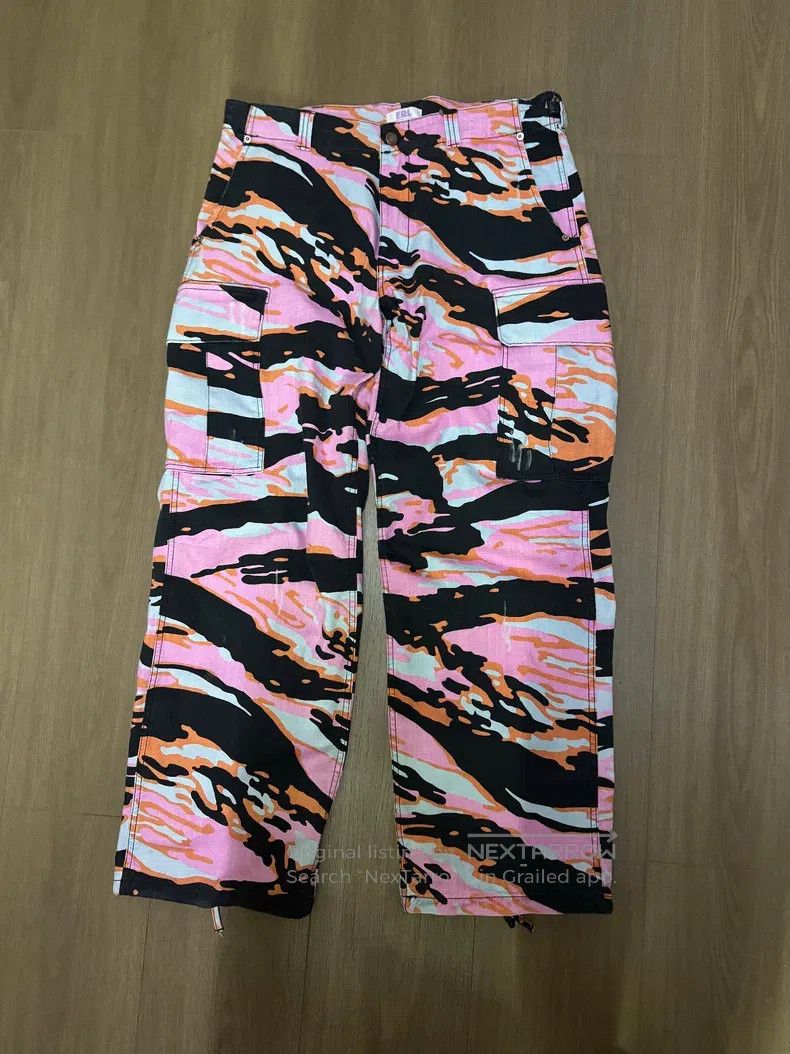 ERL ERL size M Pink Camouflage Long Pants Size 22" - 1 Thumbnail