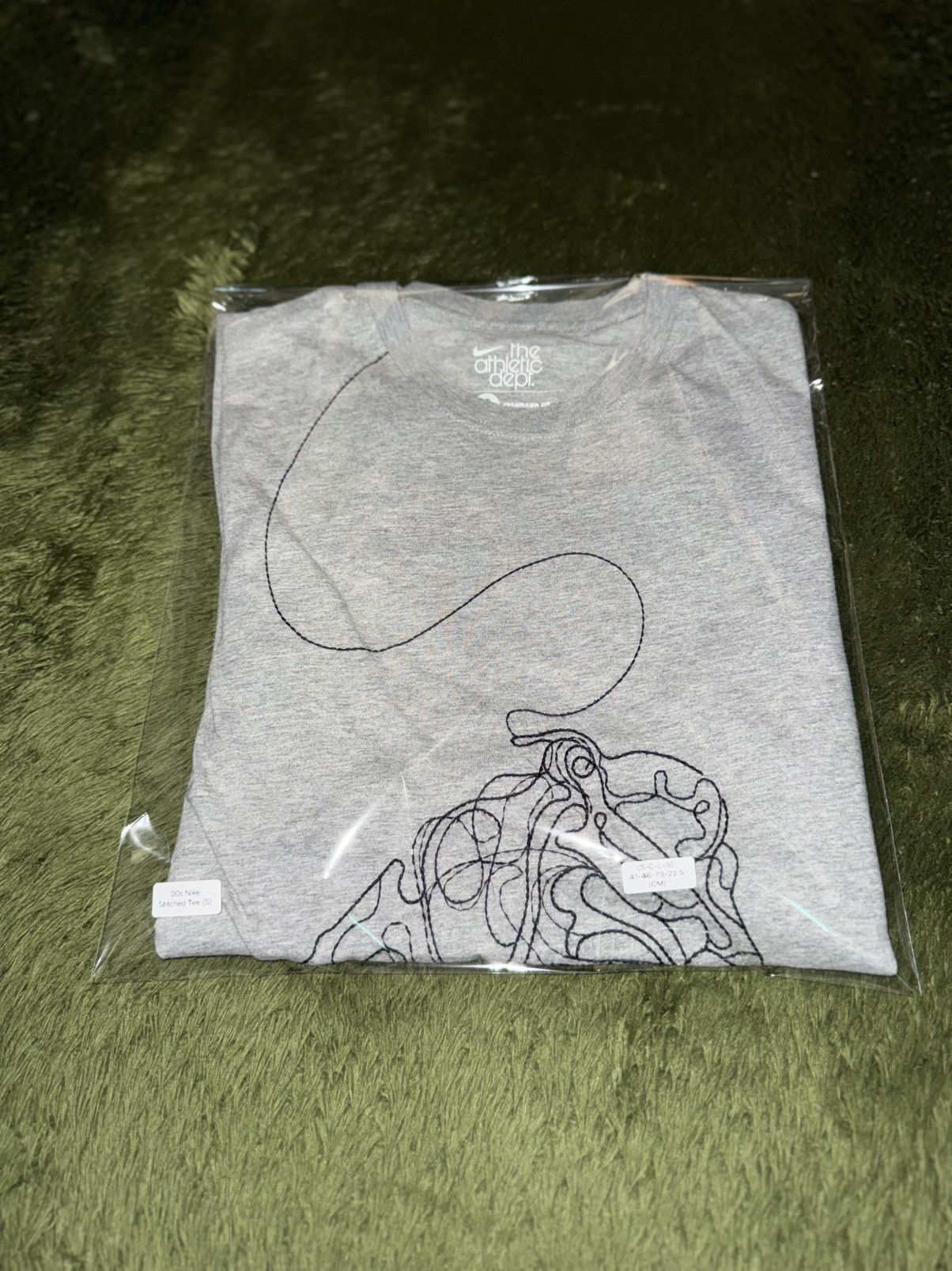 Nike [S] 00s Nike Dept Stitched Graphic T-Shirt Grey Size US S / EU 44-46 / 1 - 10 Thumbnail