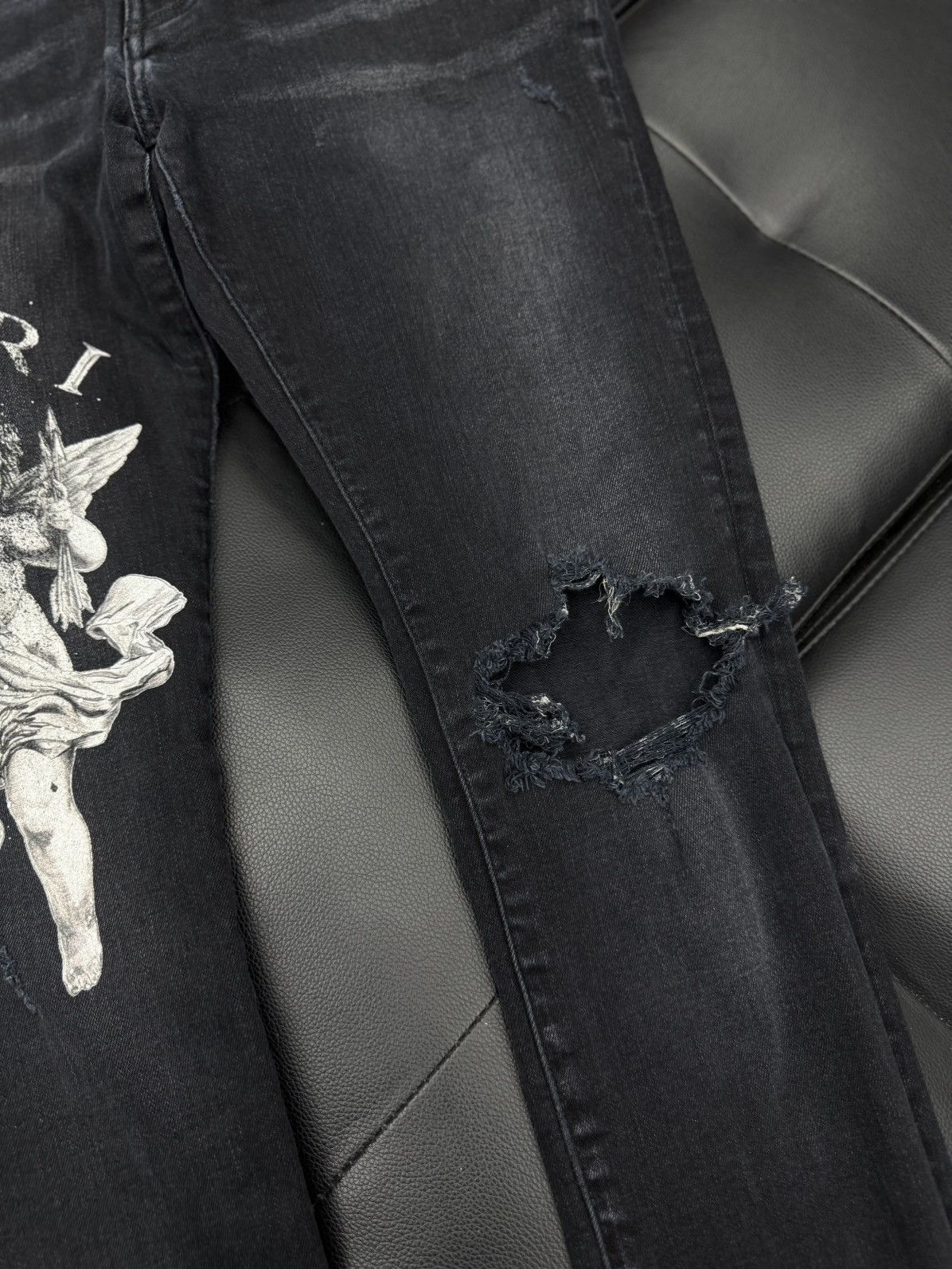 Amiri Amiri Skinny Jeans Angel Leg Logo RARE Size 33 Size US 32 / EU 48 - 7 Thumbnail