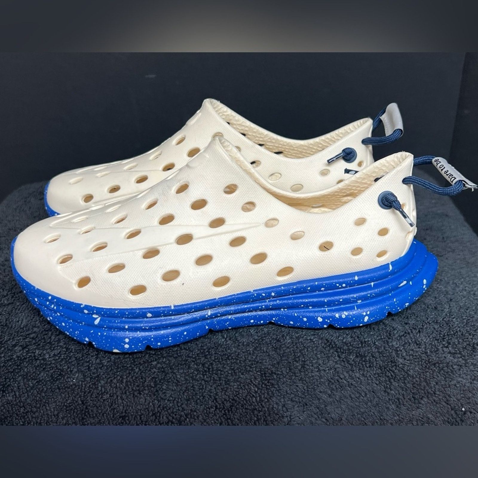 Kane & Unke Kane x Hilary Knight Revive Unisex NWOB White Blue SOLD OUT Size US 5 / IT 35 - 1 Thumbnail