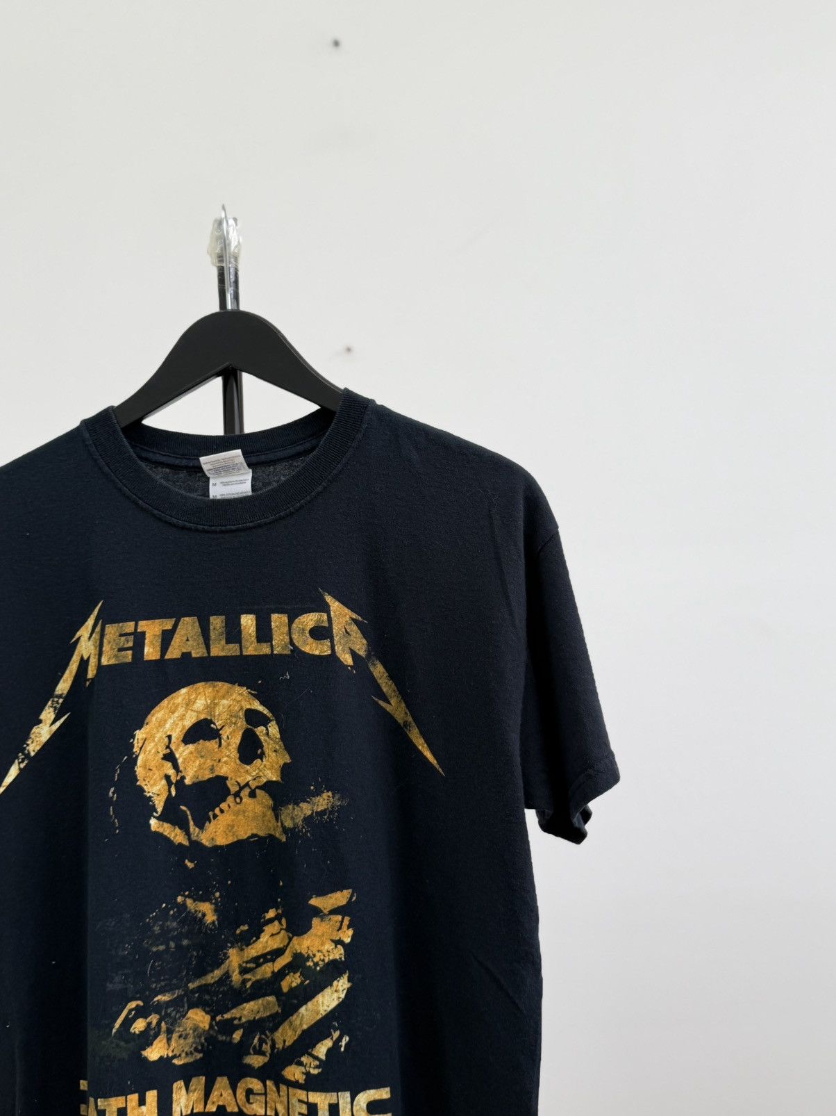 Band Tees Metallica “Death Magnetic” 2008 Tour Merch Tee Shirt Size US M / EU 48-50 / 2 - 4 Thumbnail