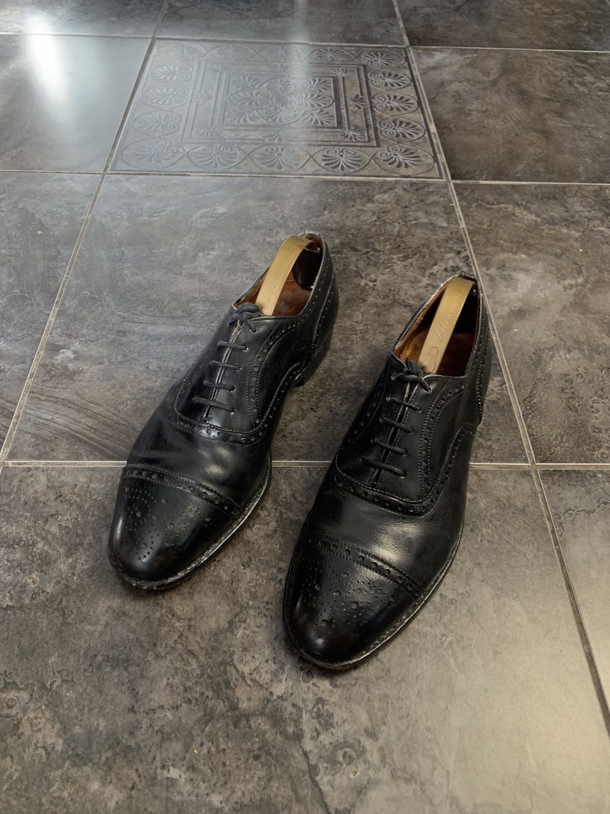 Churches Diplomat black leather Oxford brogue shoes