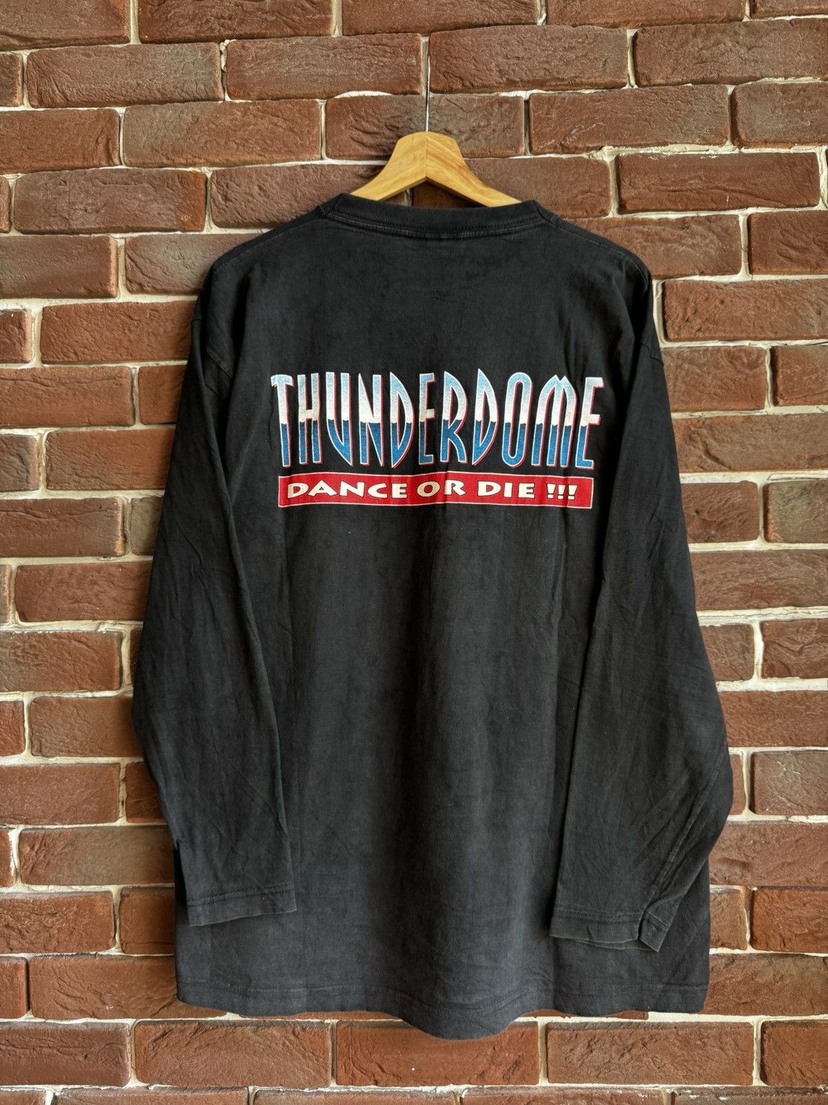 Band Tees × Thunderdome × Vintage Rare Vintage 1997 Thunderdome Wizard Gabber Band Tshirt 90s Size US XL / EU 56 / 4 - 2 Thumbnail