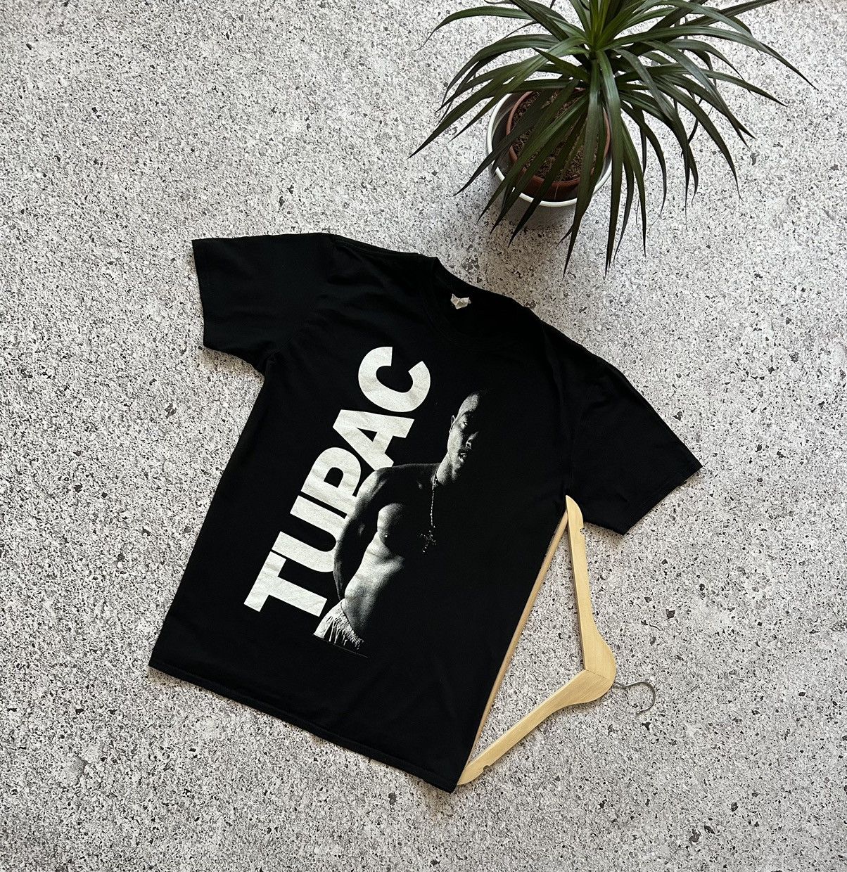 Band Tees × Rap Tees × Vintage Rare Vintage 2Pac Tupac 2016 Rap Retro T-Shirt Y2K Hype Size US S / EU 44-46 / 1 - 1 Thumbnail