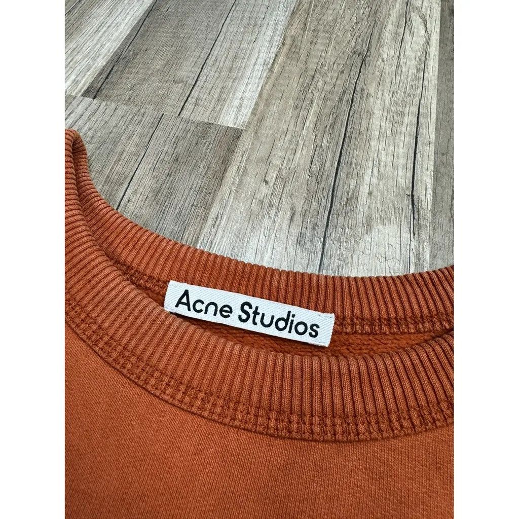 Acne Studios Acne Studios Crewneck center logo Size: M Size US M / EU 48-50 / 2 - 4 Thumbnail