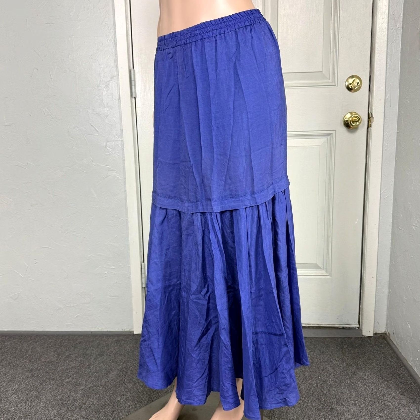 Vintage VINTAGE Carole Little Skirt Womens Maxi Silk Blue 4 Bohemian 2010s Knee Length Crepe Dry Clean Only Size 27" / US 4 / IT 40 - 3 Thumbnail