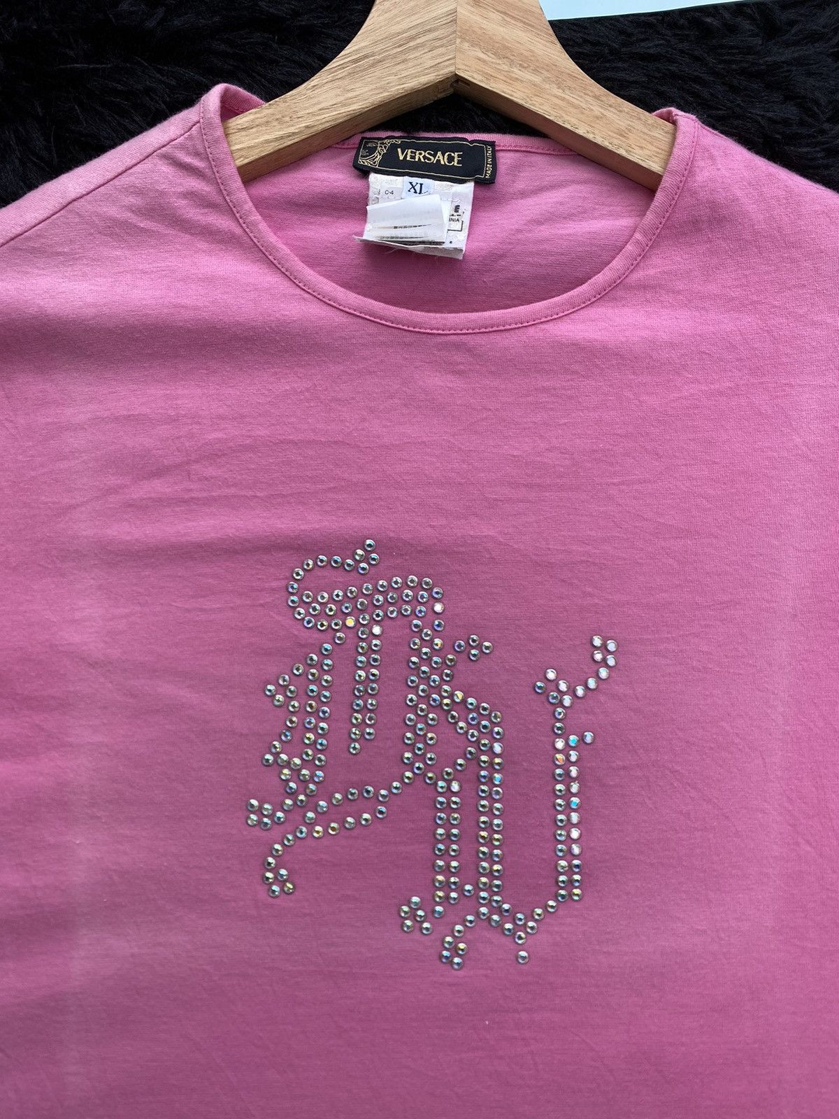 Versace Rare Vintage VERSACE Swarovski Pink Tshirt Size S / US 4 / IT 40 - 5 Thumbnail