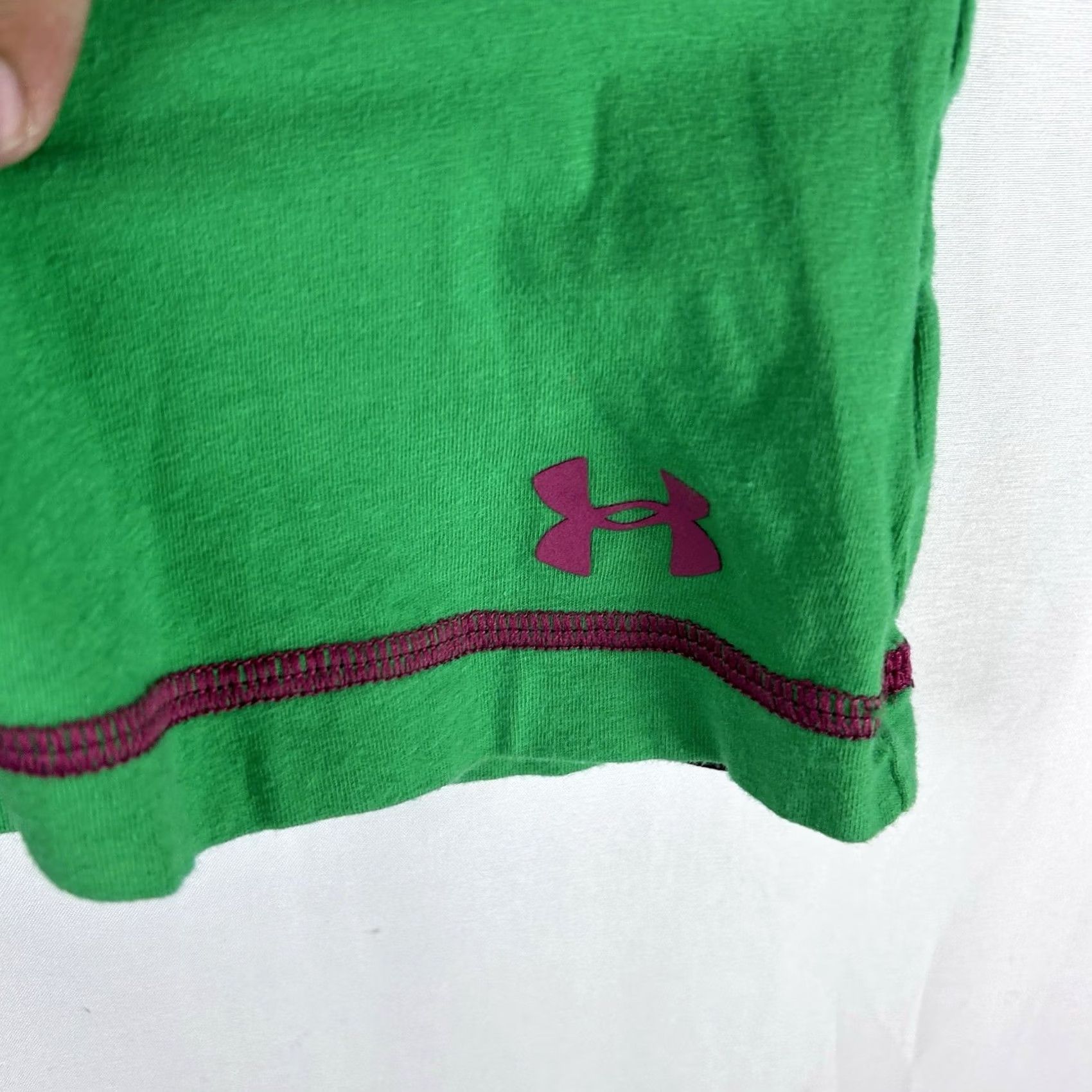 Under Armour Under Armour Shirt Womens Top Large Green Semi Fitted Heat Gear Charged Cotton Shirt Size L / US 10 / IT 46 - 4 Thumbnail