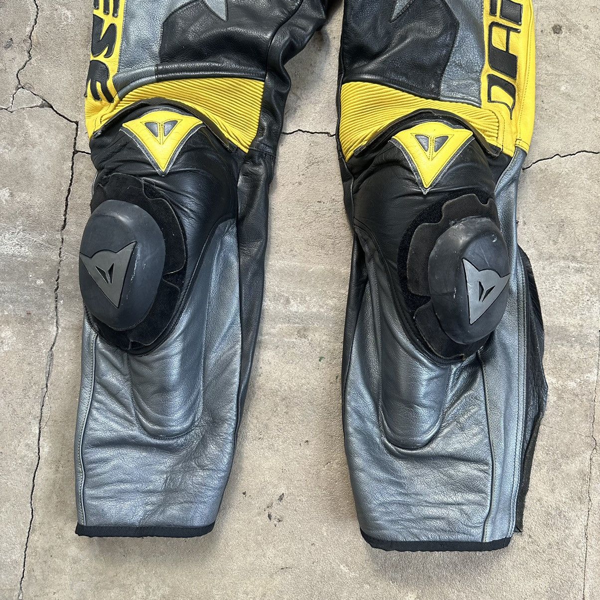 Dainese RARE MOTO Motorcycle Dainese Vintage Leather Racing Pants Size US 34 / EU 50 - 2 Thumbnail