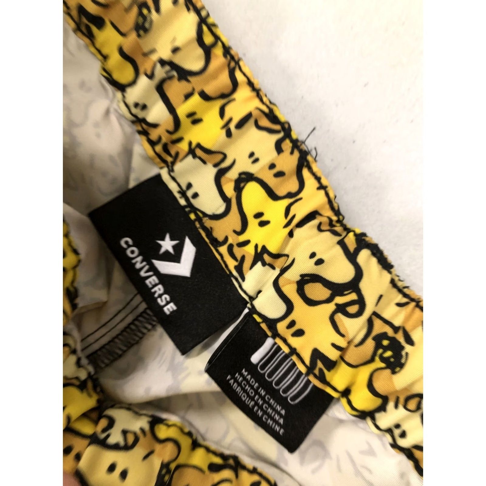 Converse Converse x Peanuts Shapes Woodstock Camo Men’s Long Shorts S Yellow Surf Skate Canvas Polyester 25 x 12 Mens Size US 29 - 2 Thumbnail