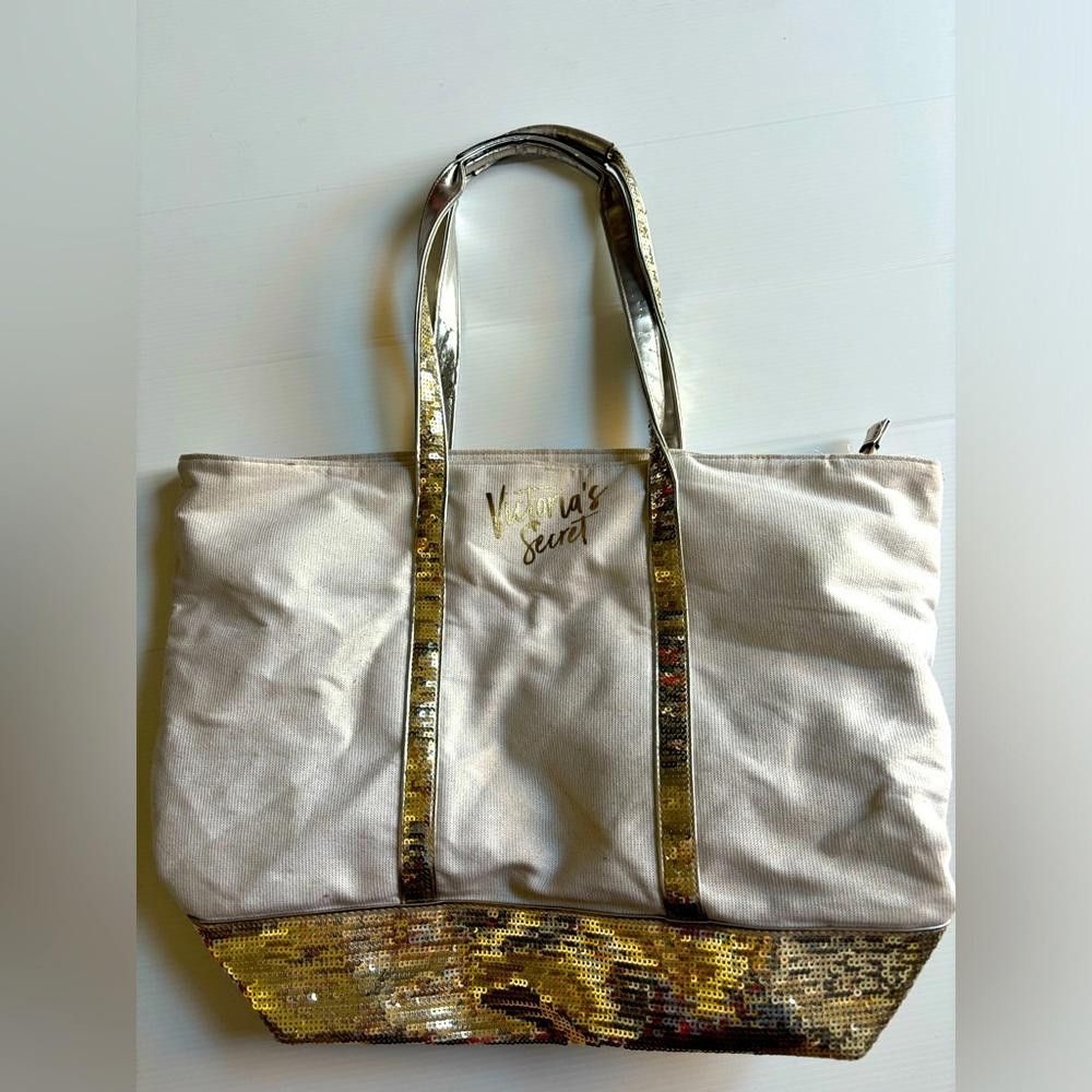 Designer Y2K Victoria's Secret Sequins Duffle Bag Size ONE SIZE - 1 Thumbnail