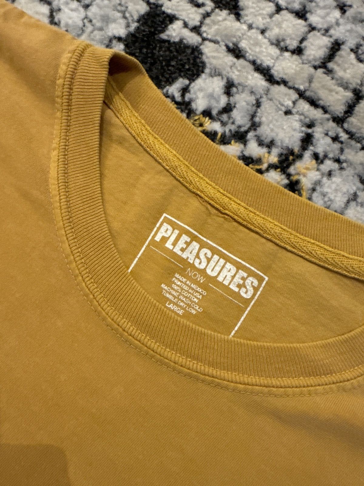 Pleasures Pleasure Embroidered Logo Tee Size US L / EU 52-54 / 3 - 2 Thumbnail