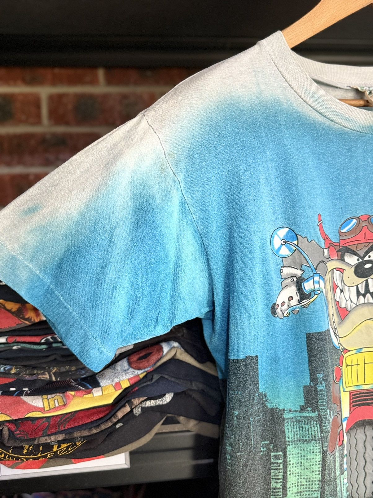Cartoon Network Vintage 90s Tazmania Looney Tunes Warner Bros Faded Tee Size US M / EU 48-50 / 2 - 11 Thumbnail