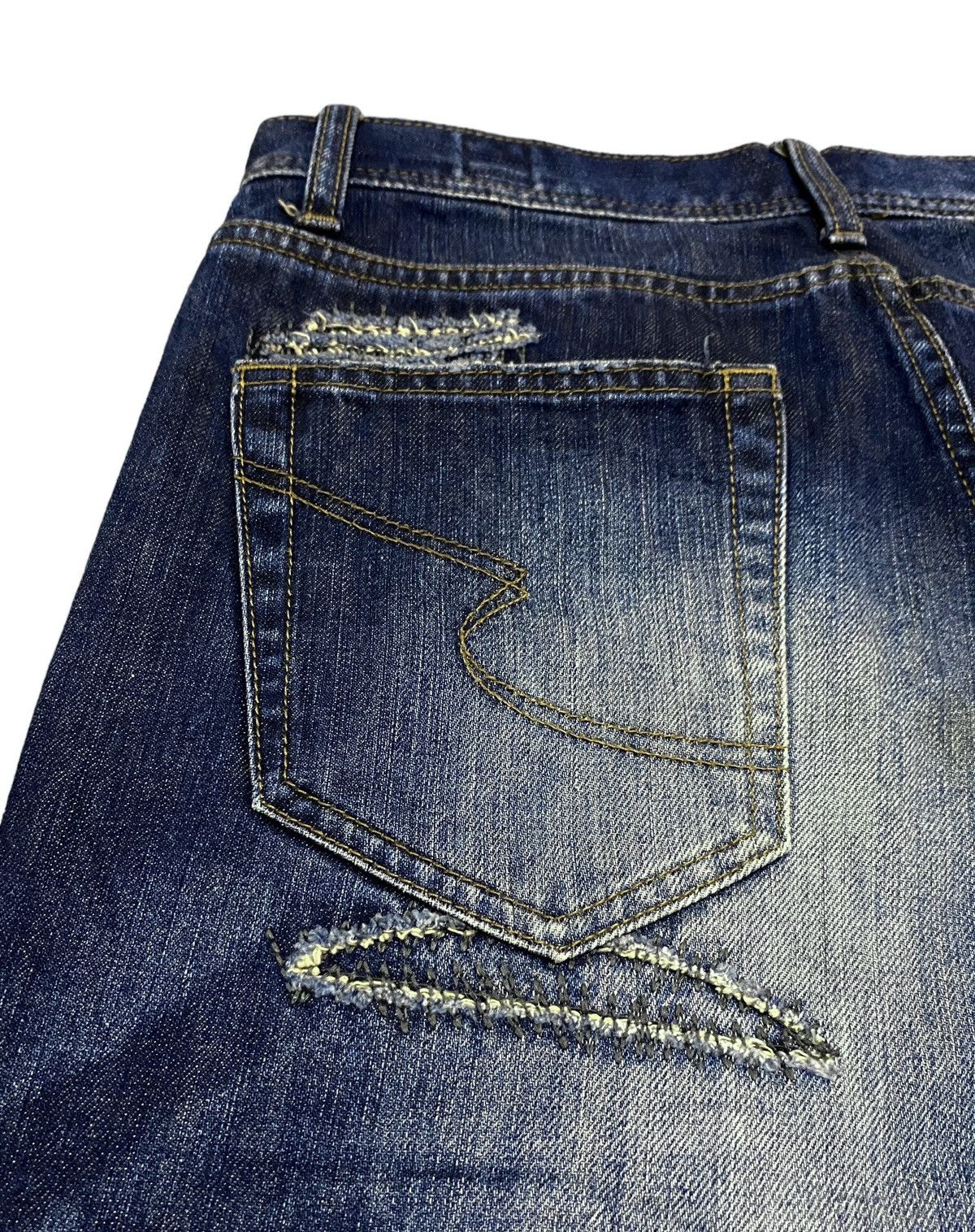 Le Grande Bleu (L.G.B.) Very Rare Vintage Brand Semantic Design Ripped Jeans 1990s Size US 30 / EU 46 - 4 Thumbnail