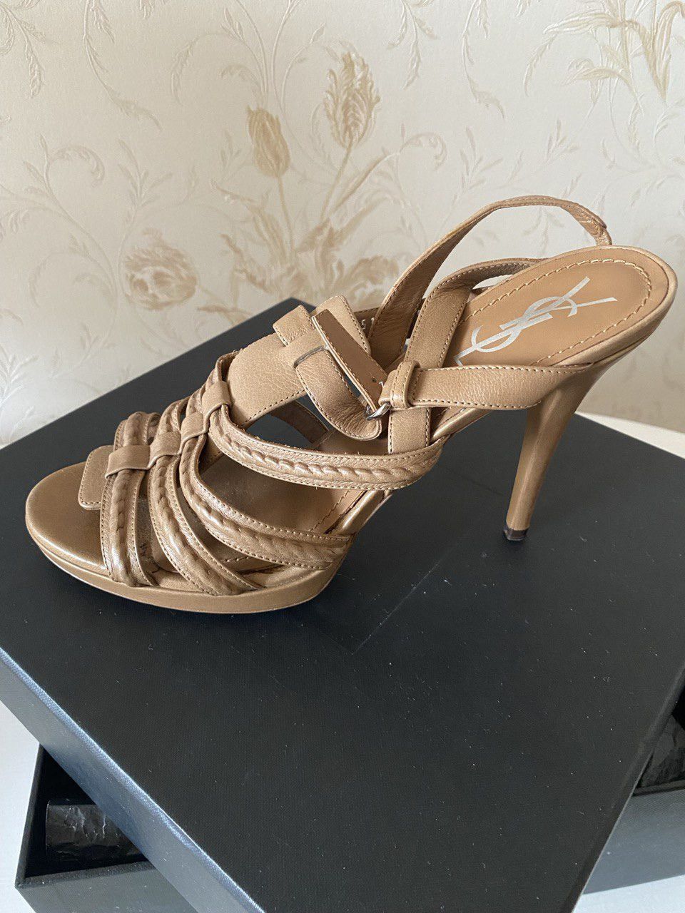 Yves Saint Laurent Leather sandals Yves Saint Laurent Size US 9 / IT 39 - 2 Thumbnail