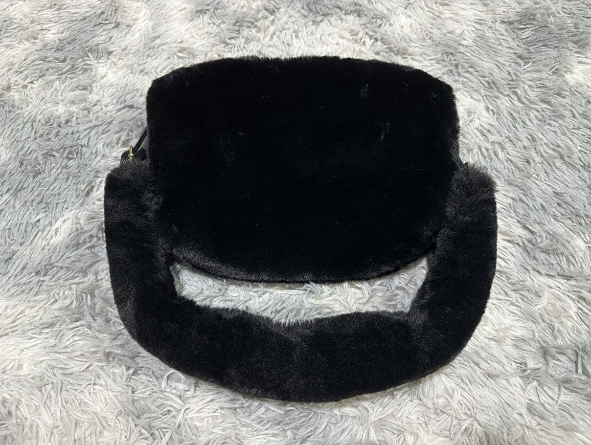 Ne-Net 🔥Y2K Ne-Net Faux Fur Shoulder Bag Crossbody Bag Size ONE SIZE - 8 Thumbnail