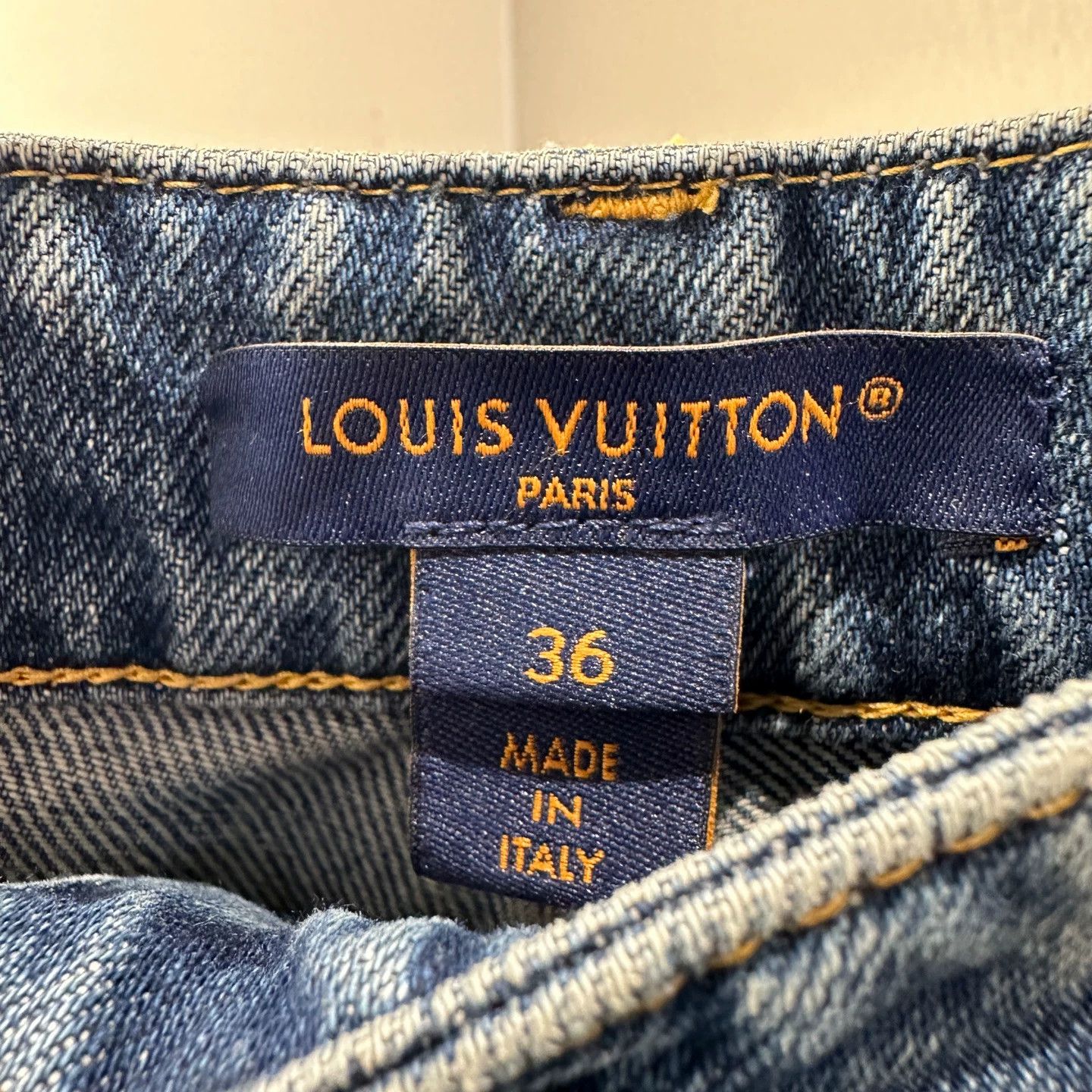 Louis Vuitton Louis Vuitton may230 Leather Logo Buckle Jeans 36 Cotton Size 26" / US 2 / IT 38 - 3 Thumbnail