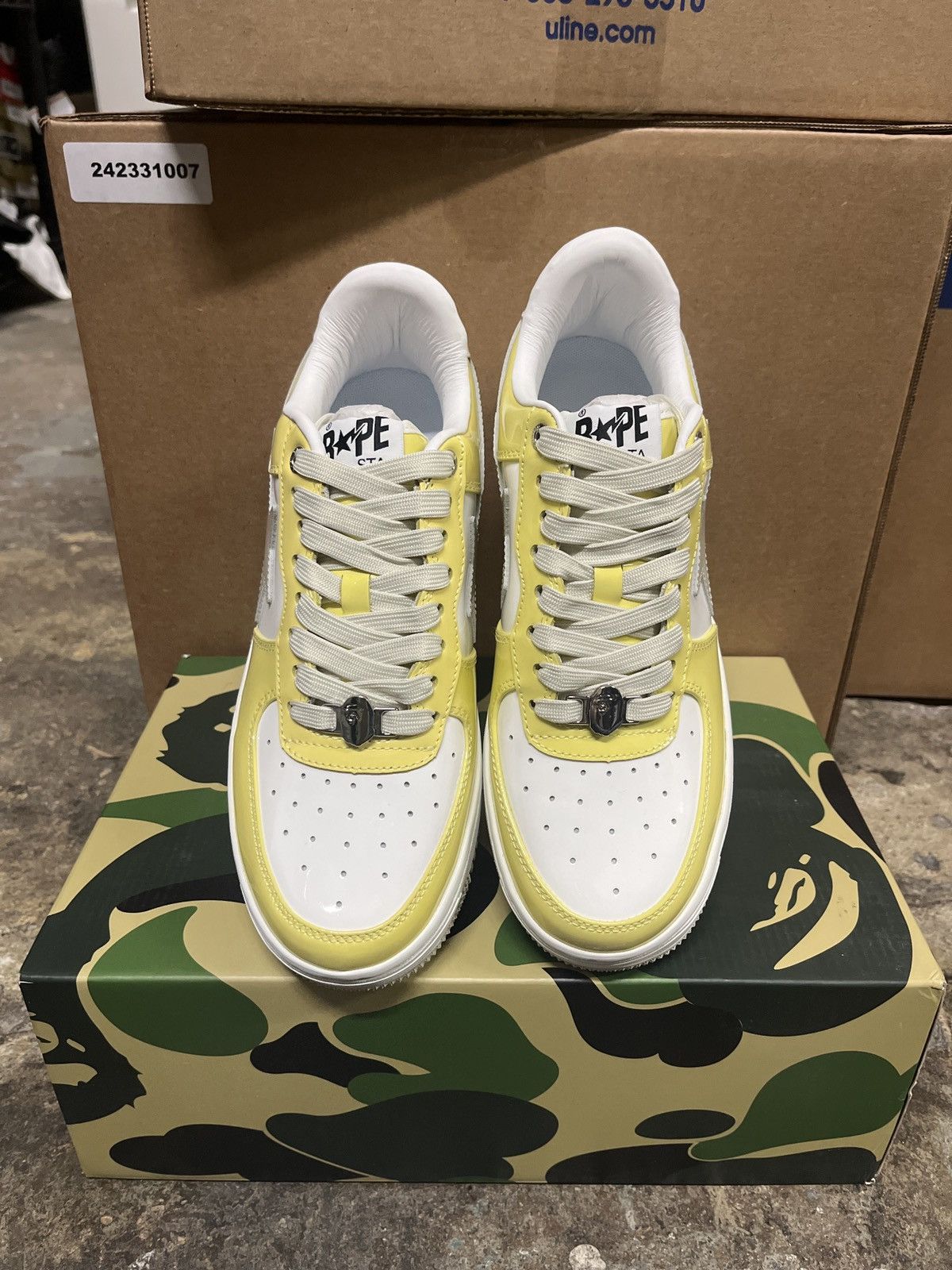 Bape × SSENSE Yellow Patent Bape Sta Size 7 Bapesta Size US 7 / EU 40 - 6 Thumbnail