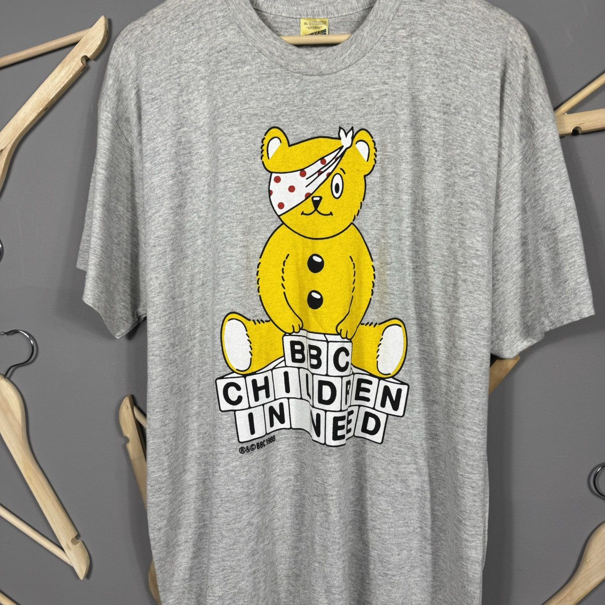 Vintage Vintage 1986 Children In Need T-shirt Size US XL / EU 56 / 4 - 2 Thumbnail