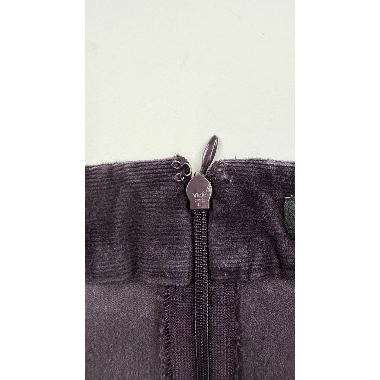 Banana Republic Banana Republic Skirt Womens 6 Purple Corduroy Mini Casual Pockets Zip Buttons Fall Winter Size 28" / US 6 / IT 42 - 2 Thumbnail