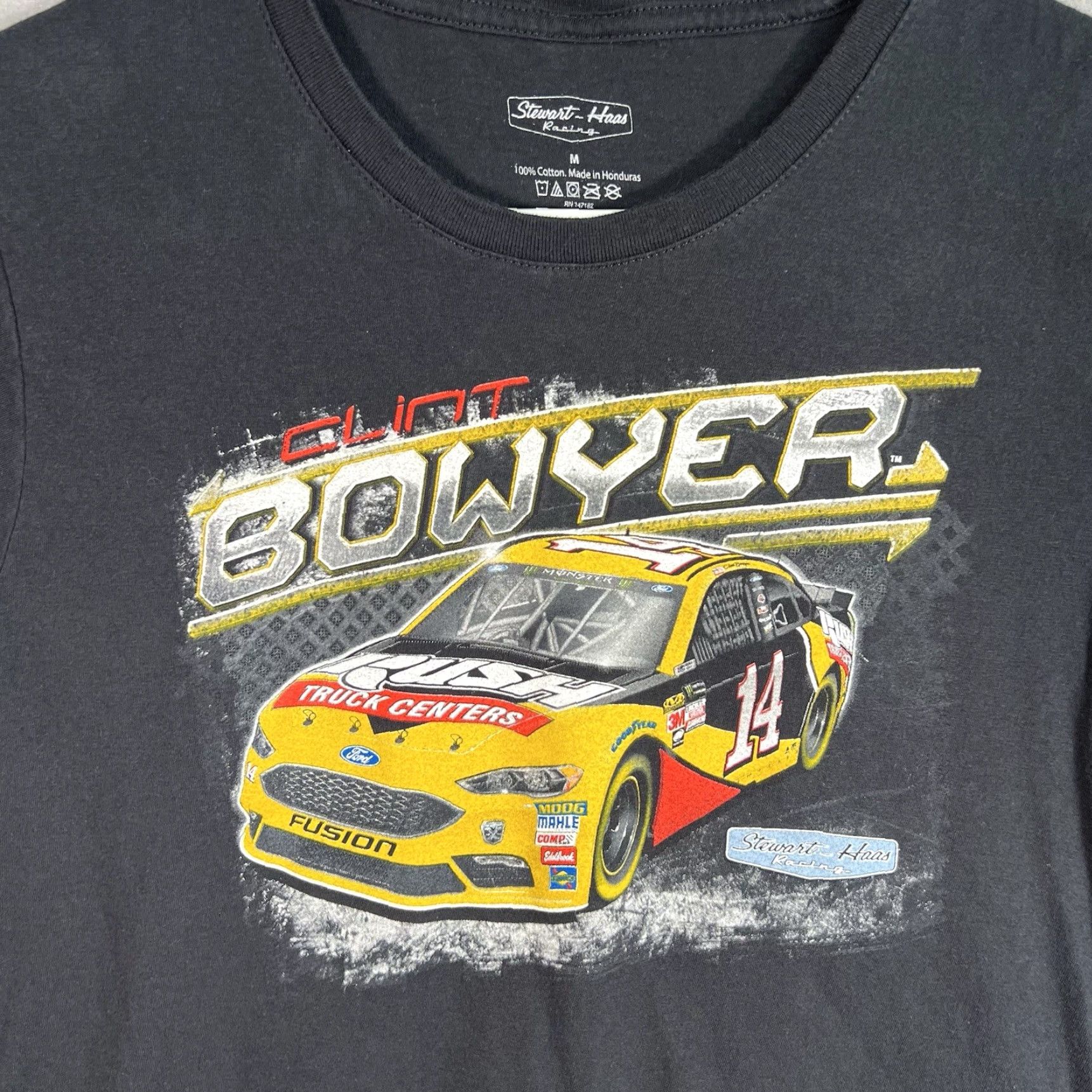 NASCAR VINTAGE Nascar Racing Clint Bowyer Ford Fusion Car T Shirt Womens Medium Black Size M / US 6-8 / IT 42-44 - 3 Thumbnail