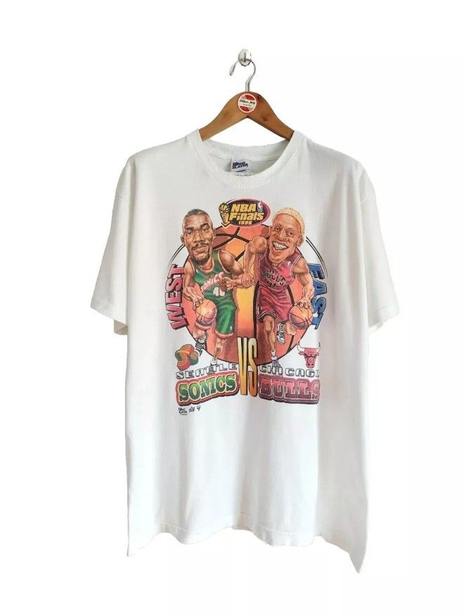 Rare Vintage NBA Finals 1996 Caricature t-shirt bulls Sonics