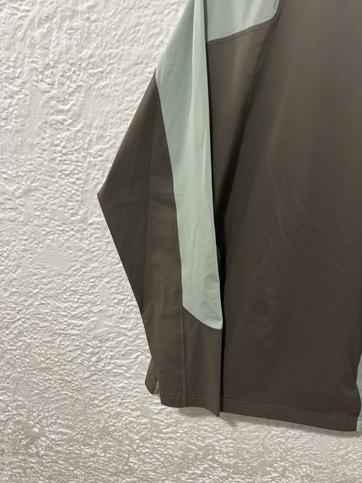 Kith K-Tech Long Sleeve Slate Pocketed Pullover Shirt **SAMPLE** Size US L / EU 52-54 / 3 - 4 Thumbnail