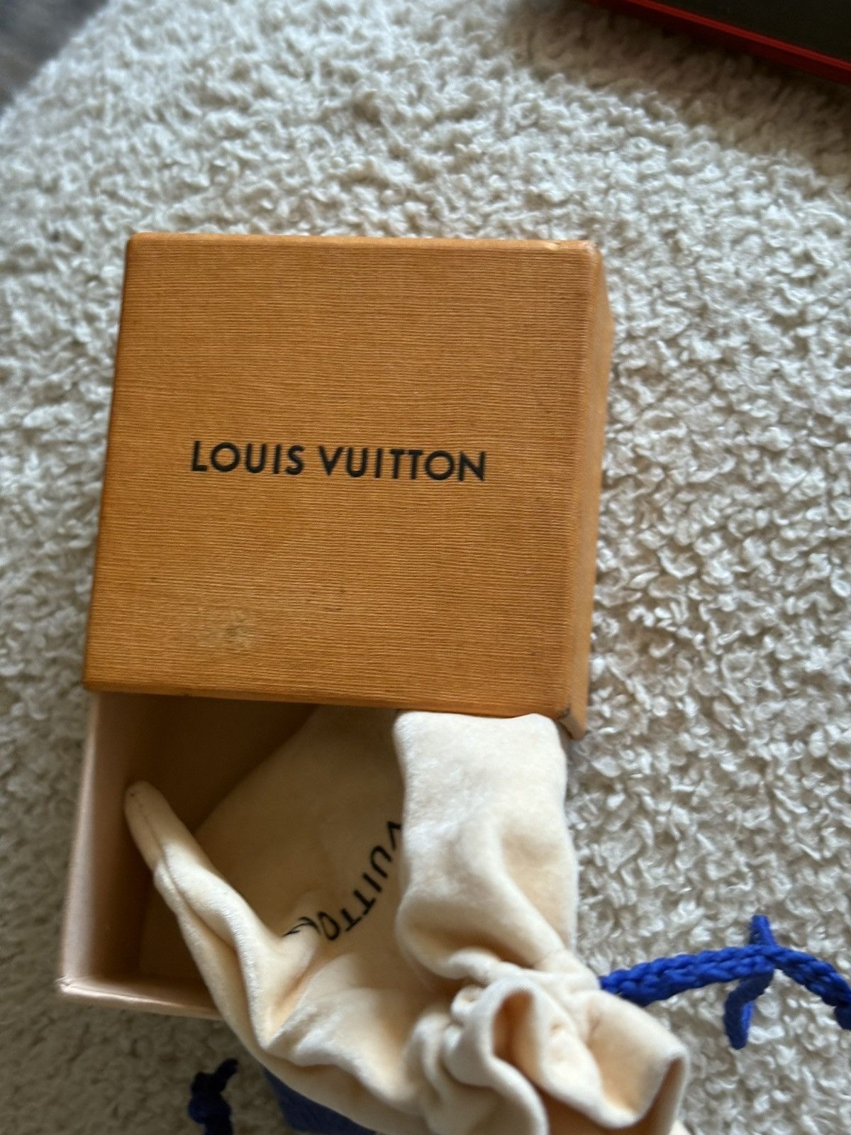 Louis Vuitton Louis Vuitton Essential V multicolour Bracelet Size ONE SIZE - 14 Thumbnail