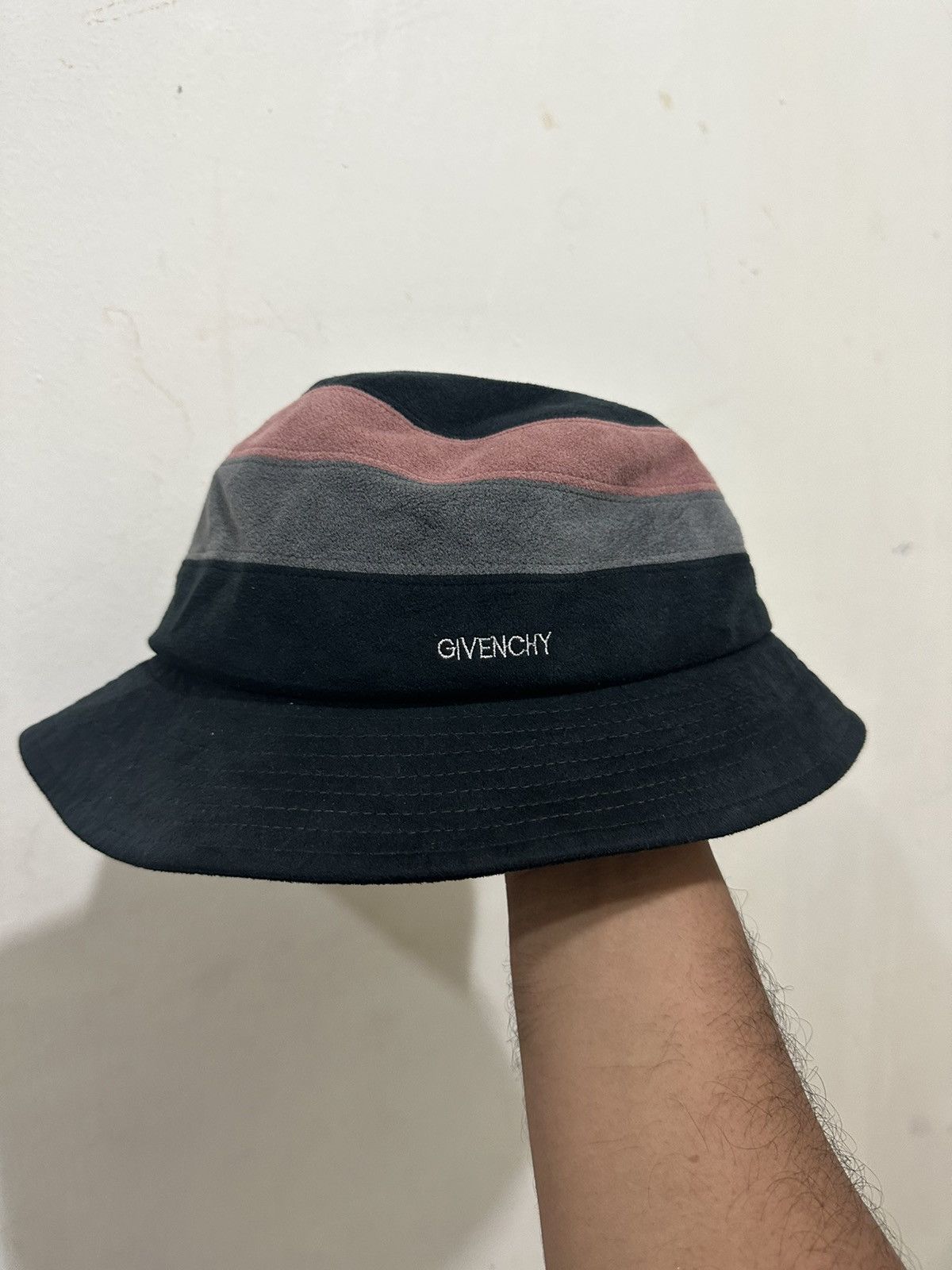 Vintage VTG Givenchy PLAY Bucket Hat Size ONE SIZE - 1 Thumbnail
