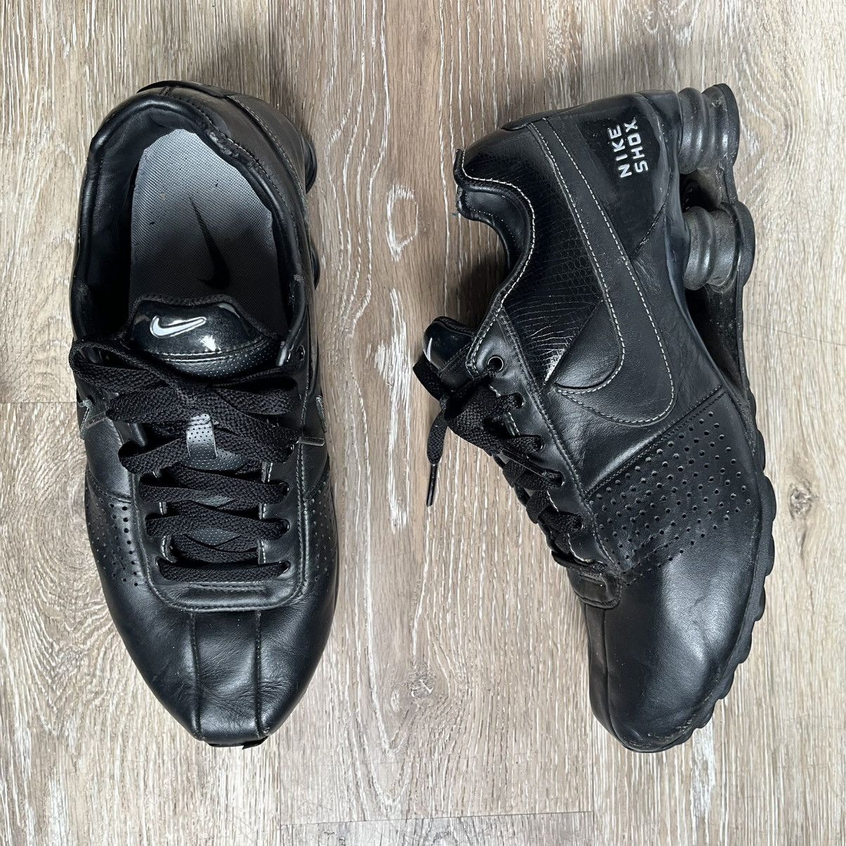 Nike vintage triple black nike shox deliver Size US 8 / EU 41 - 2 Thumbnail