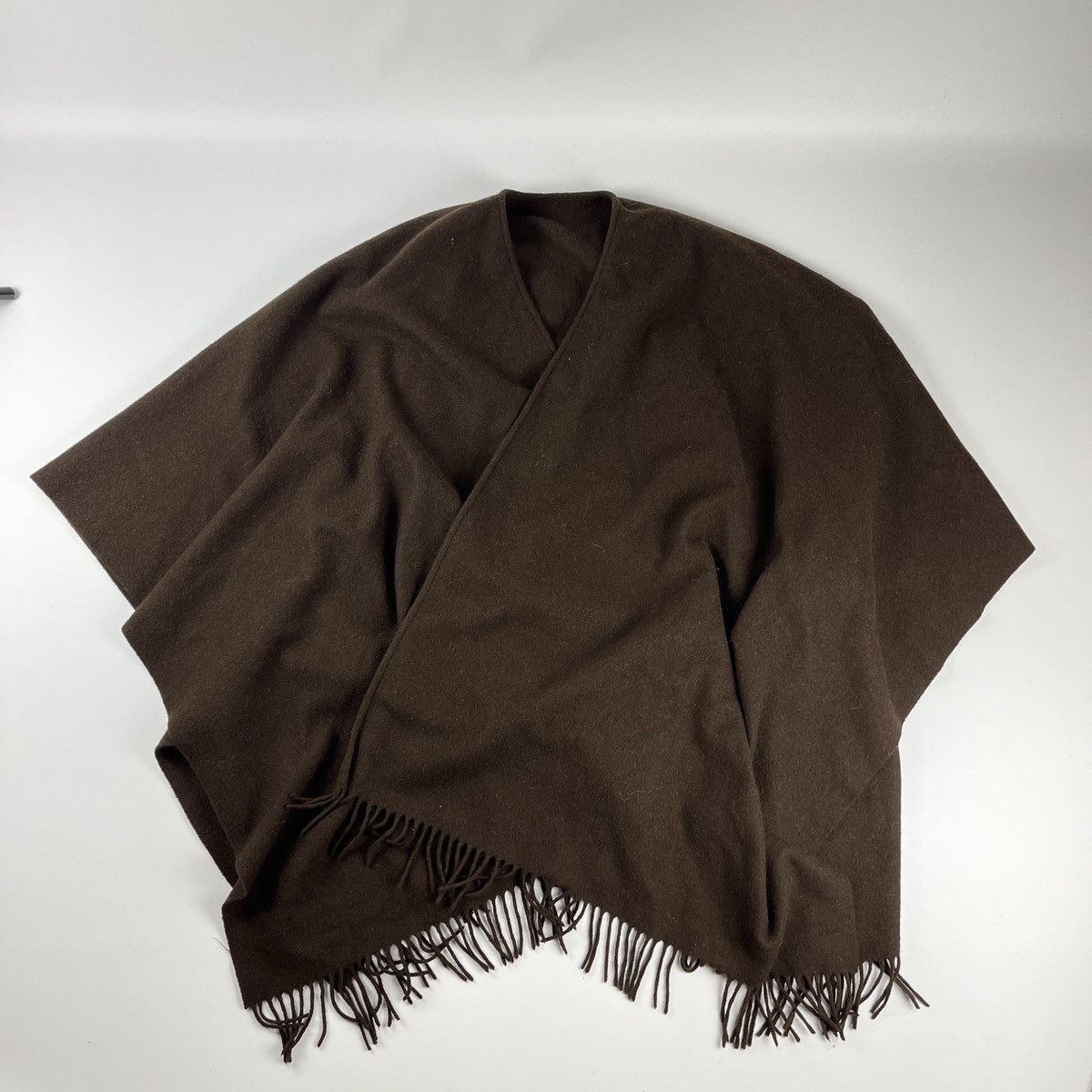 Johnstons Of Elgin Johnstons Of Elgin Lambswool Brown Fringe Shawl Cape Size ONE SIZE - 7 Thumbnail